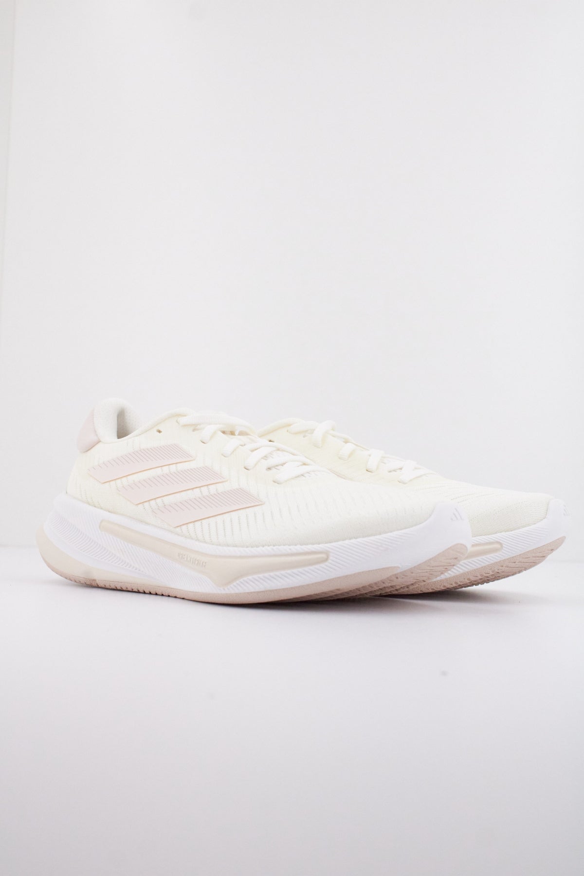 ADIDAS SUPERNOVA EASE W en color BLANCO  (2)