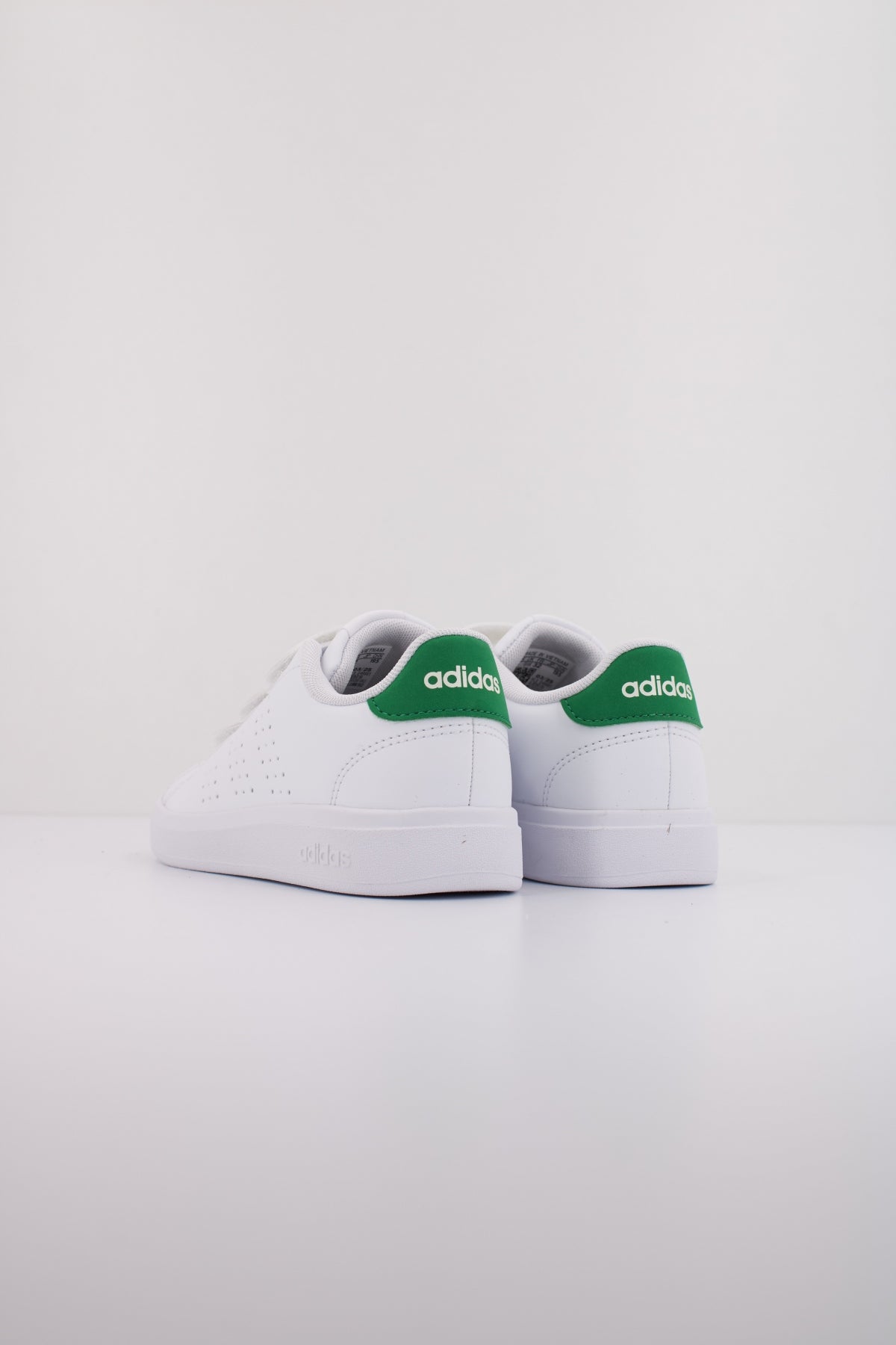 ADIDAS ADVANTAGE BASE . en color BLANCO (4)