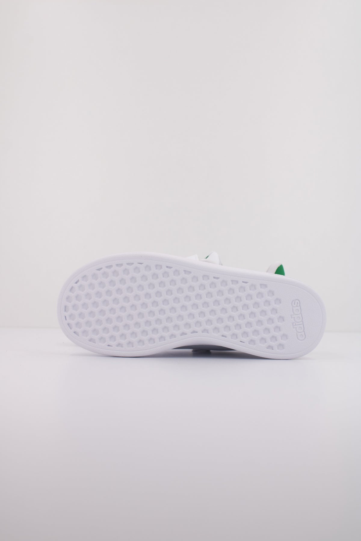 ADIDAS ADVANTAGE BASE . en color BLANCO (5)