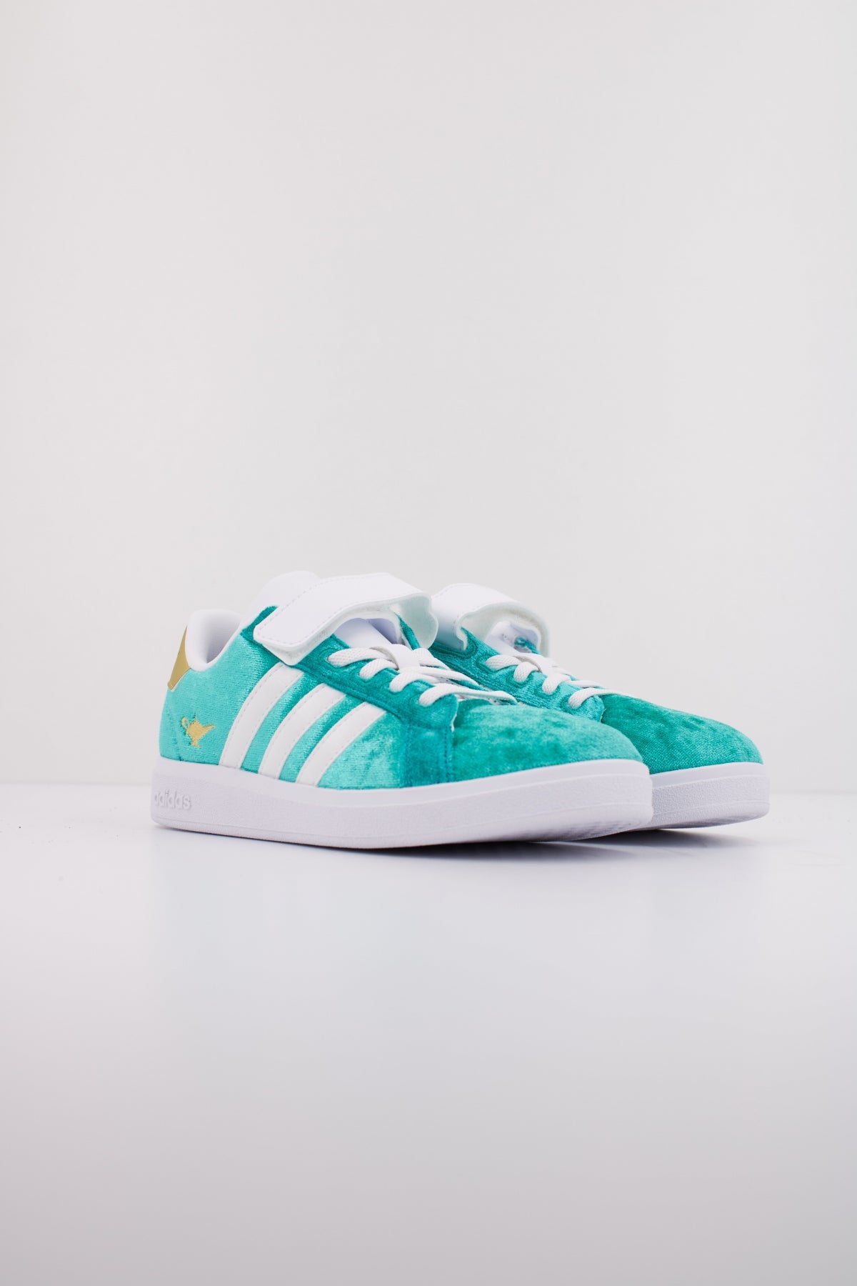 ADIDAS GRAND COURT . JAS en color VERDE (2)