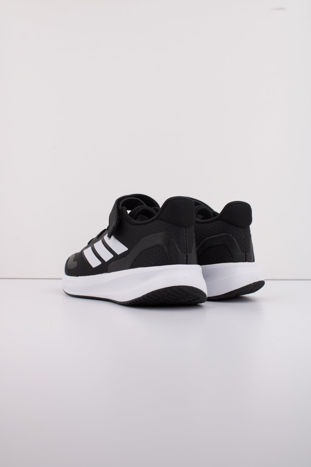 ADIDAS RUNFALCON EL C en color NEGRO (4)