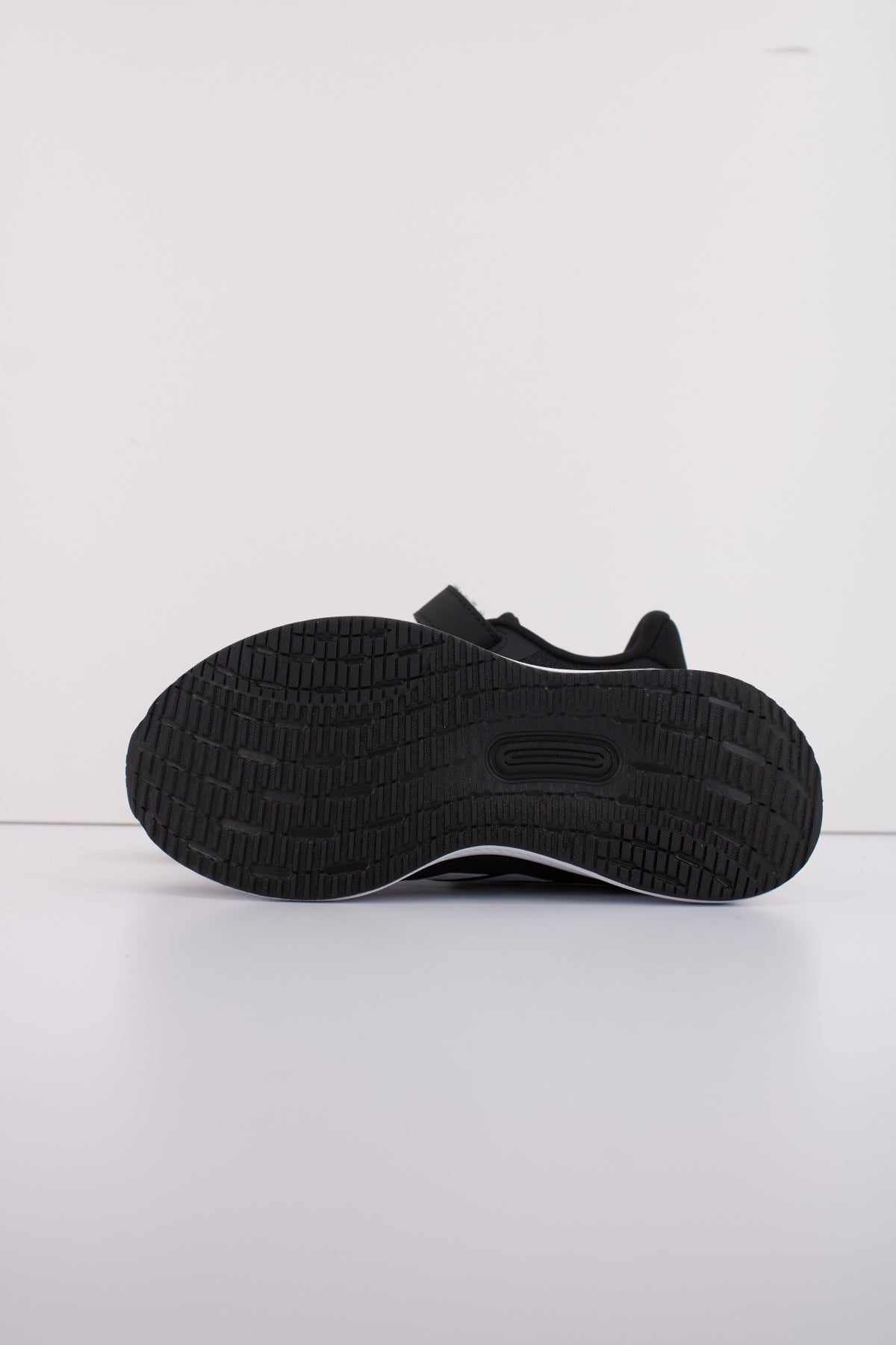 ADIDAS RUNFALCON EL C en color NEGRO (5)