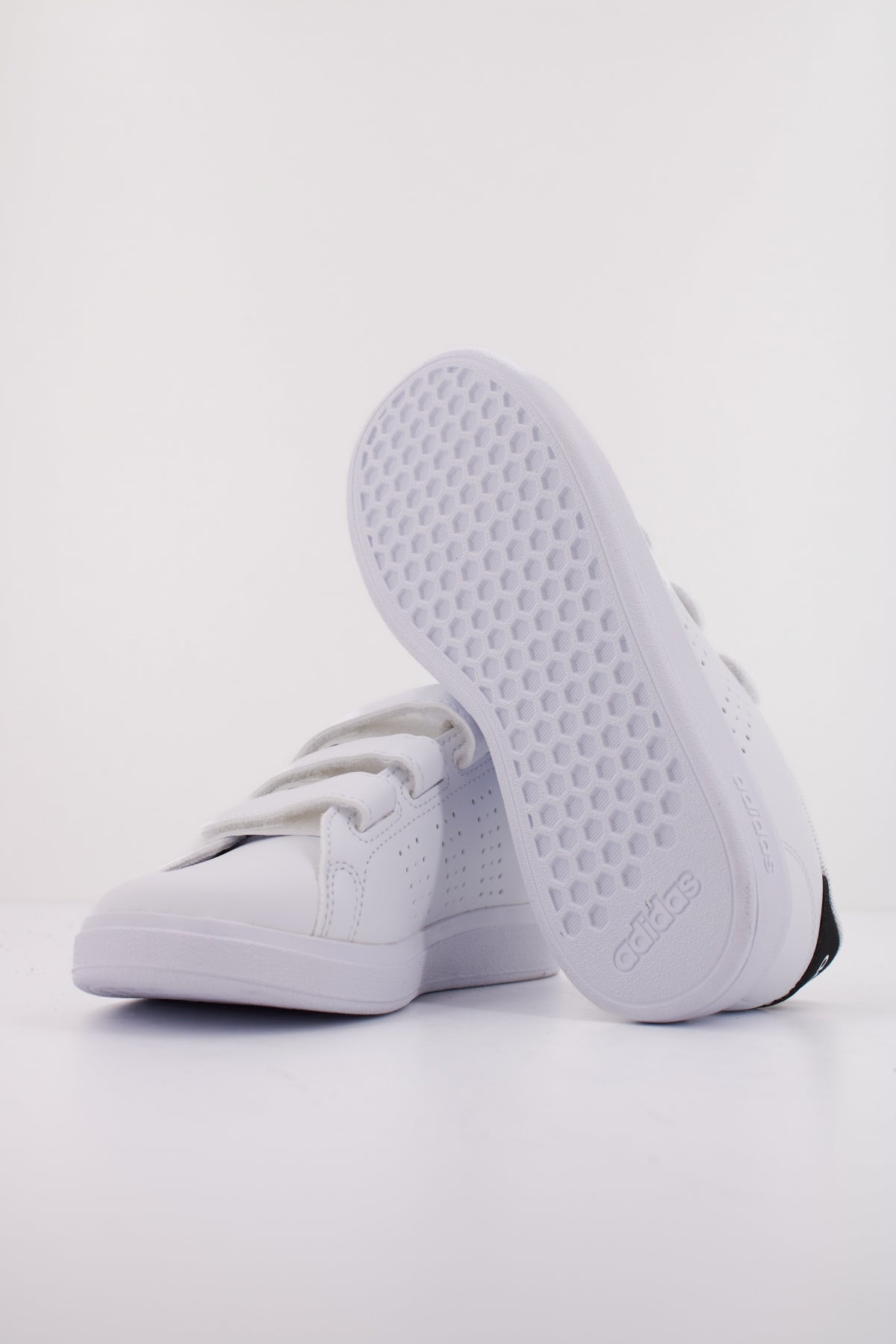 ADIDAS ADVANTAGE BASE . en color BLANCO (5)