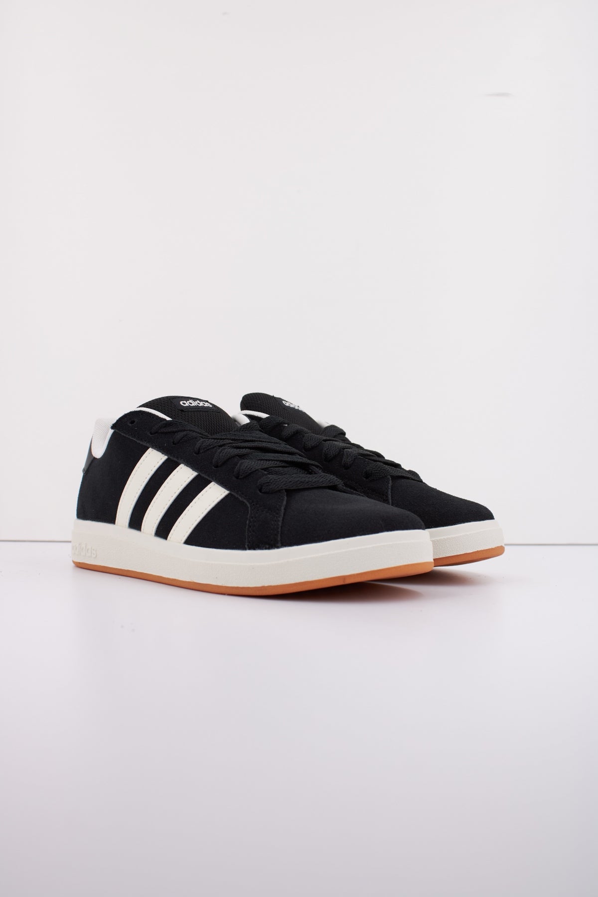 ADIDAS GRAND COURT s K en color NEGRO (2)