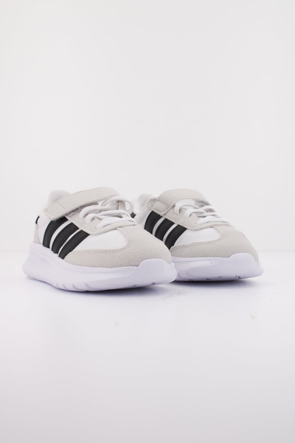 ADIDAS RUN s . EL C en color BLANCO (2)