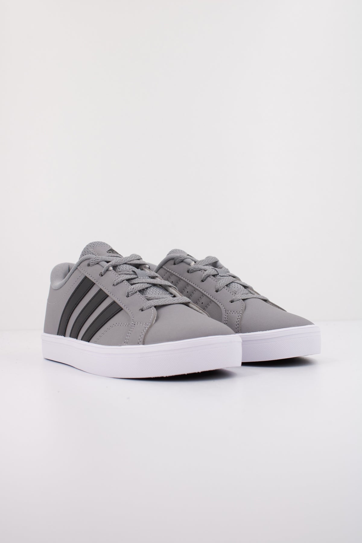 ADIDAS VS PACE . K en color GRIS (2)