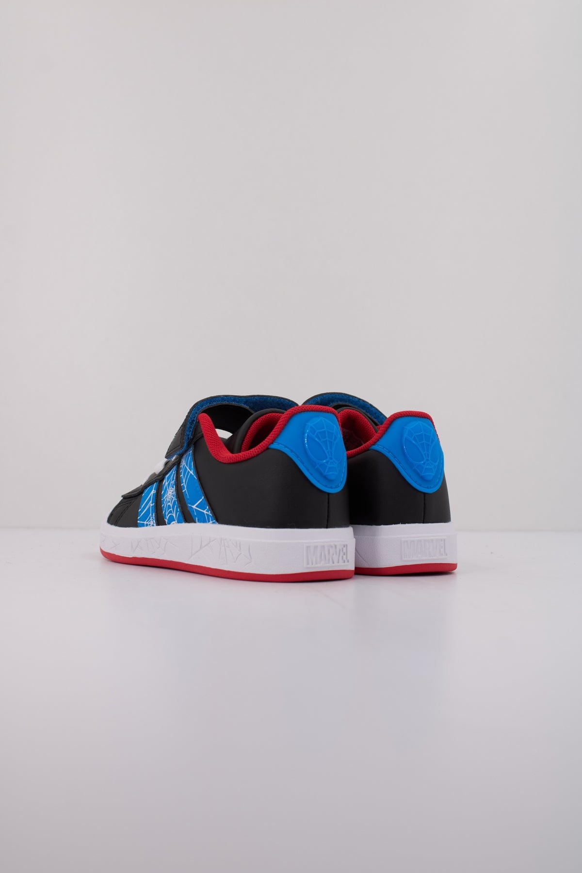 ADIDAS GRAND COURT SPIDER en color NEGRO (4)