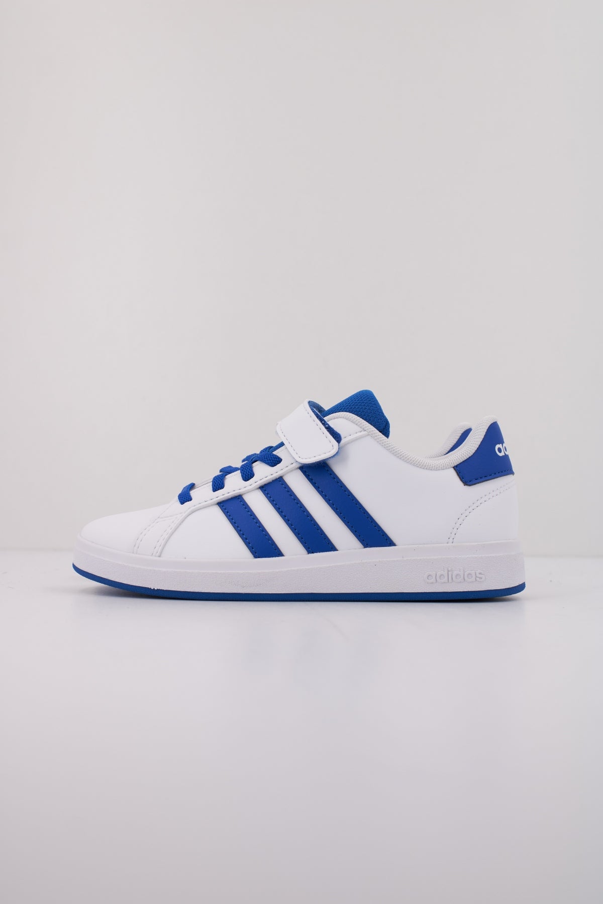 ADIDAS GRAND COURT . EL en color BLANCO (1)