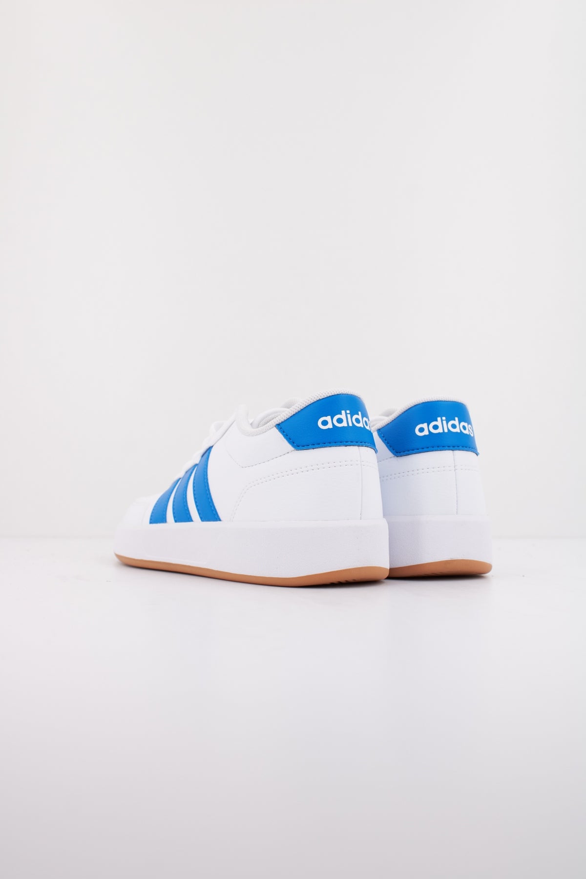 ADIDAS BREAKNET . J en color BLANCO (4)
