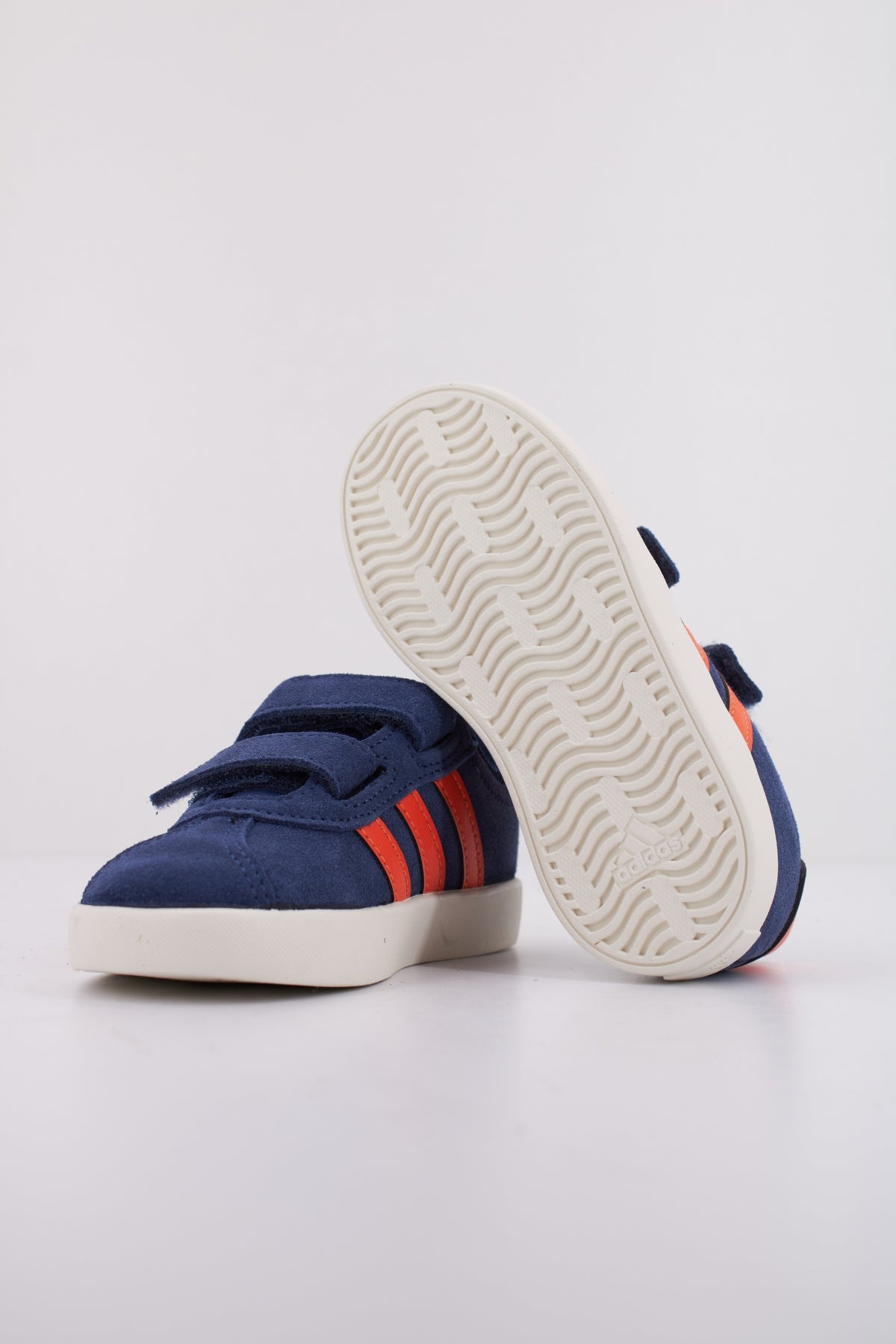 ADIDAS COURT . CF I en color AZUL (5)