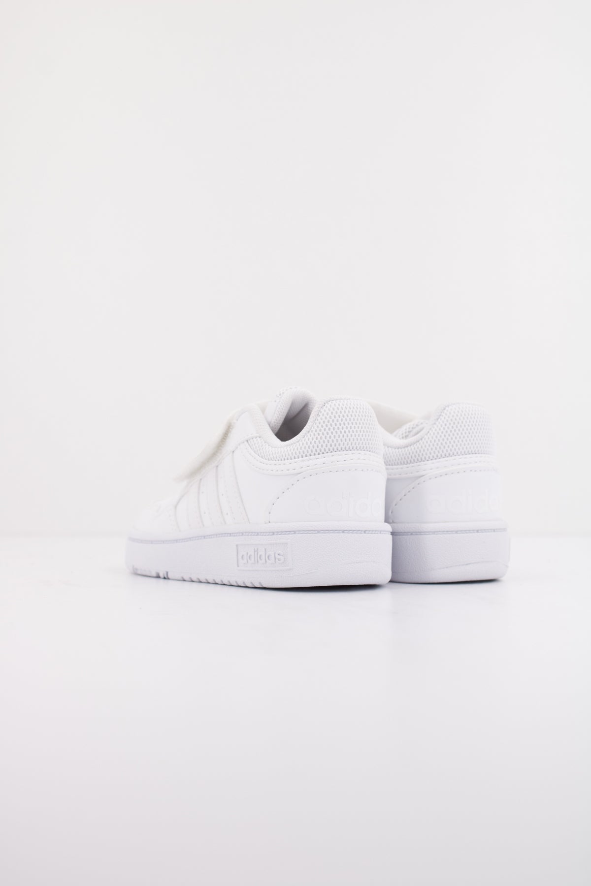 ADIDAS HOOPS . CF I en color BLANCO (4)