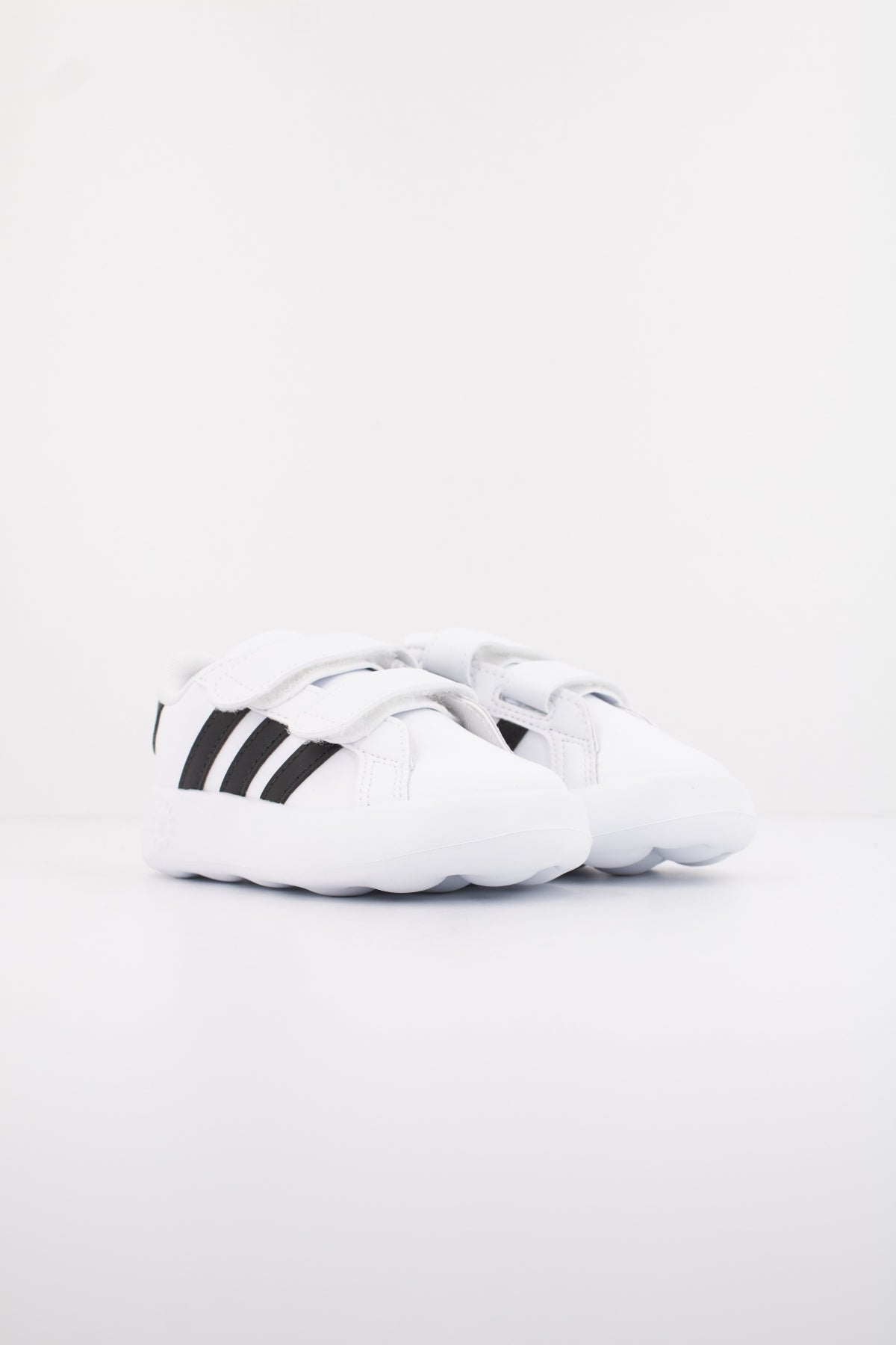 ADIDAS GRAND COURT . CF en color BLANCO (2)