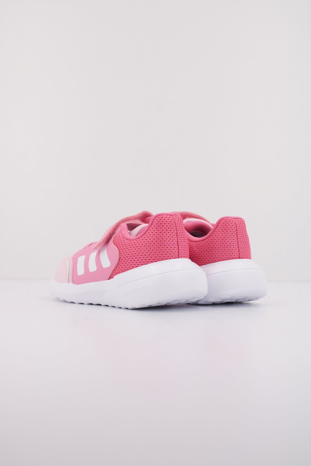 ADIDAS TENSAUR RUN . EL en color ROSA  (4)