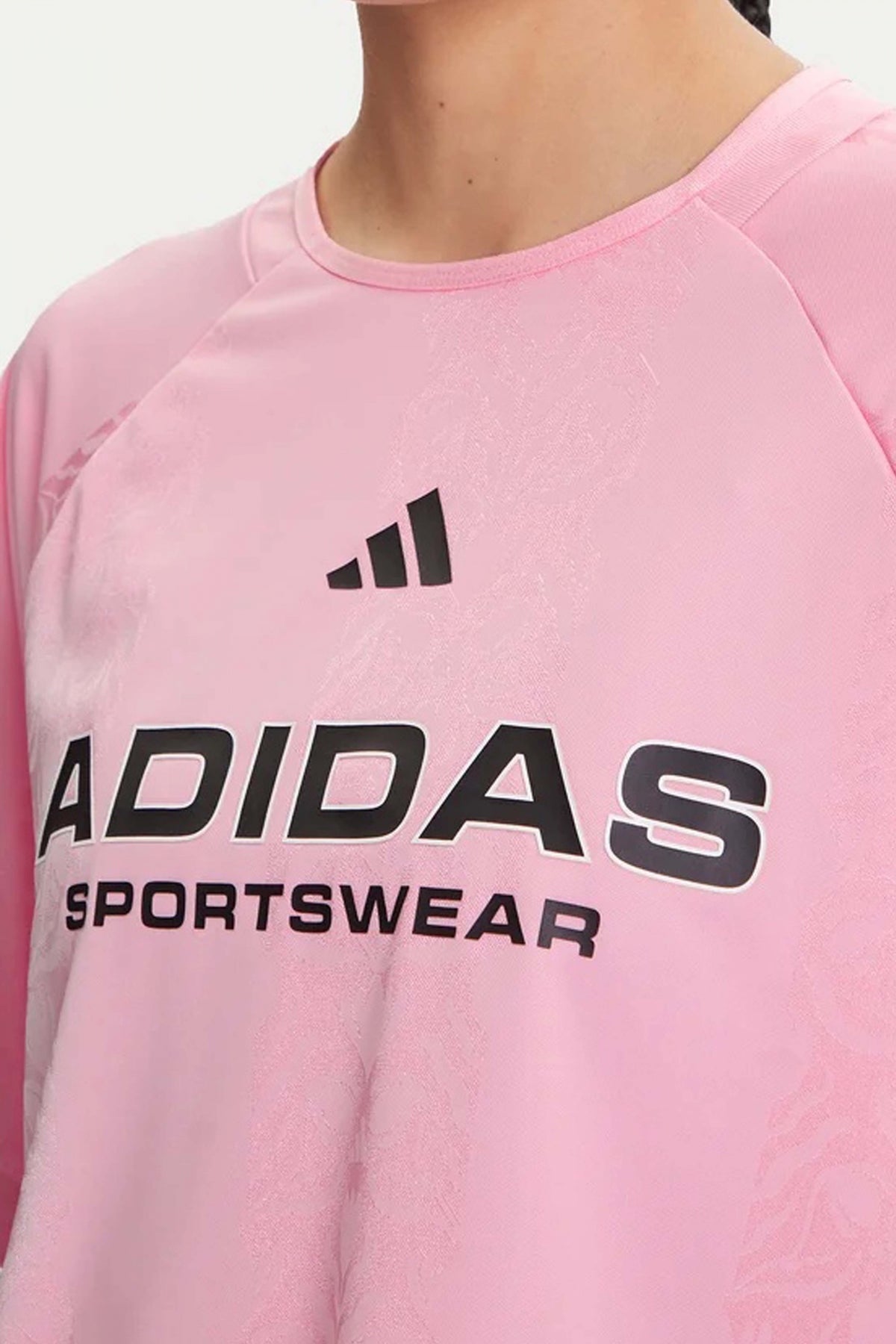ADIDAS W TIRO Q TEE en color ROSA (3)