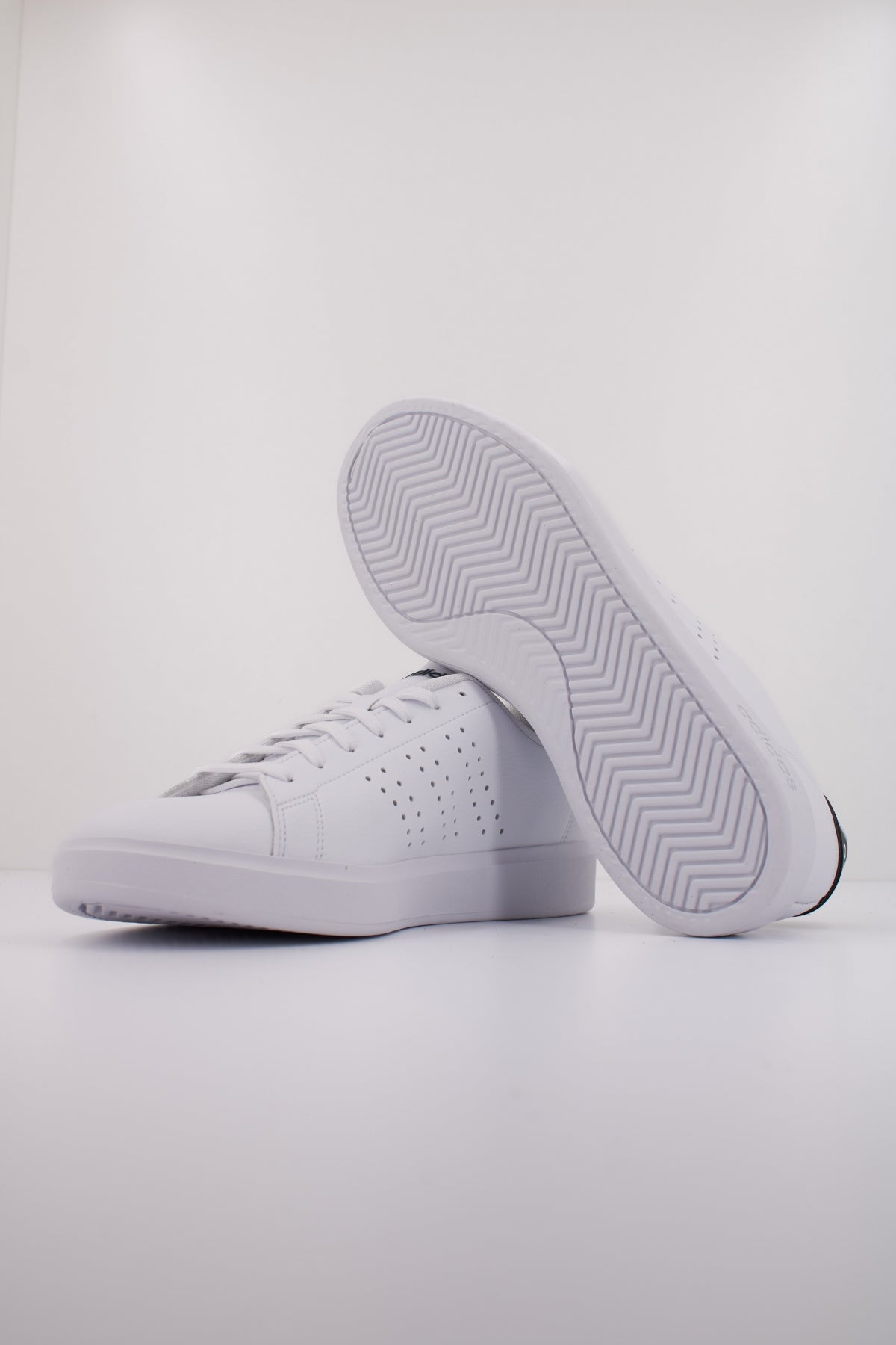 ADIDAS ADVANTAGE . en color BLANCO (5)