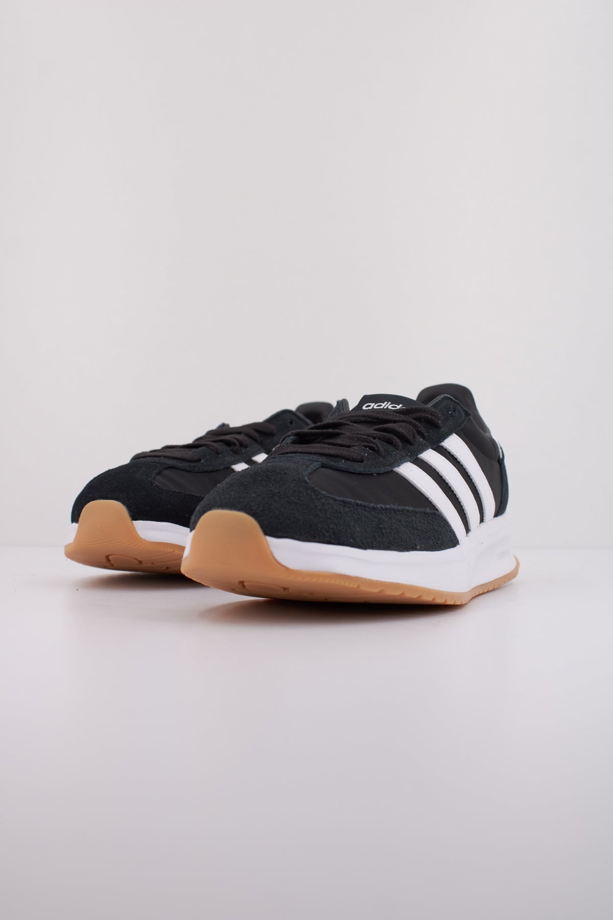 ADIDAS RUN s . en color NEGRO (2)