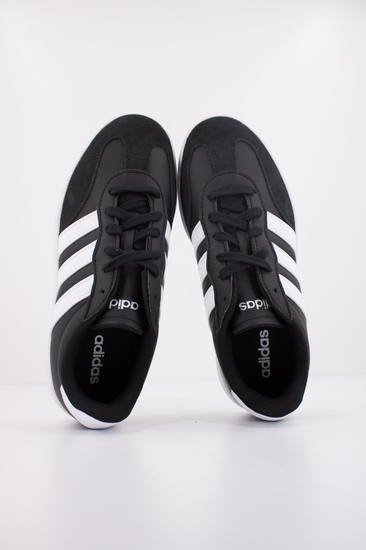 ADIDAS BARREDA en color NEGRO (3)