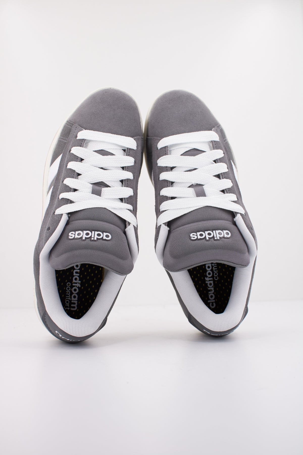 ADIDAS GRAND COURT ALPHA en color GRIS (3)