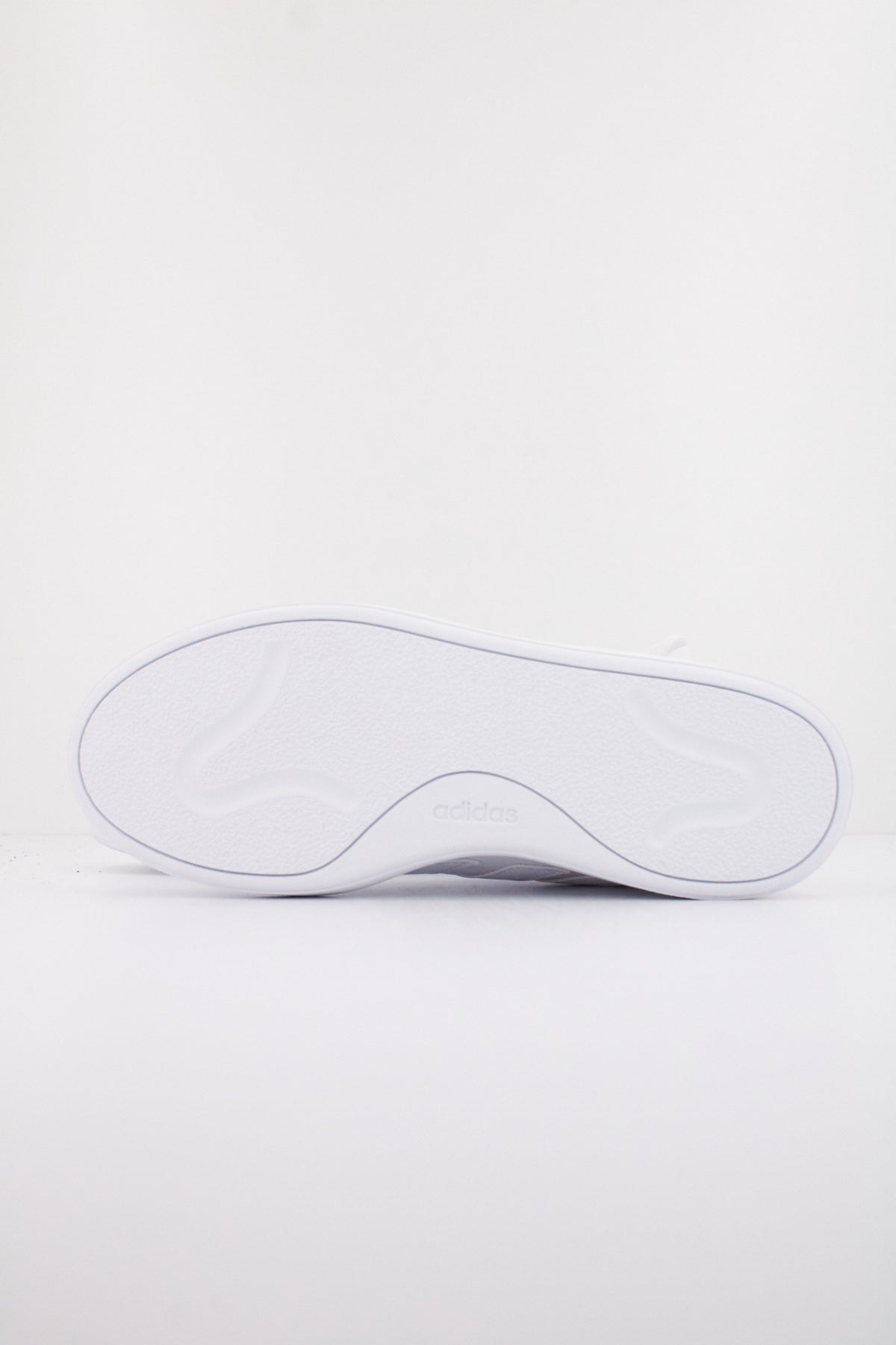 ADIDAS COURTBLOCK en color BLANCO (5)