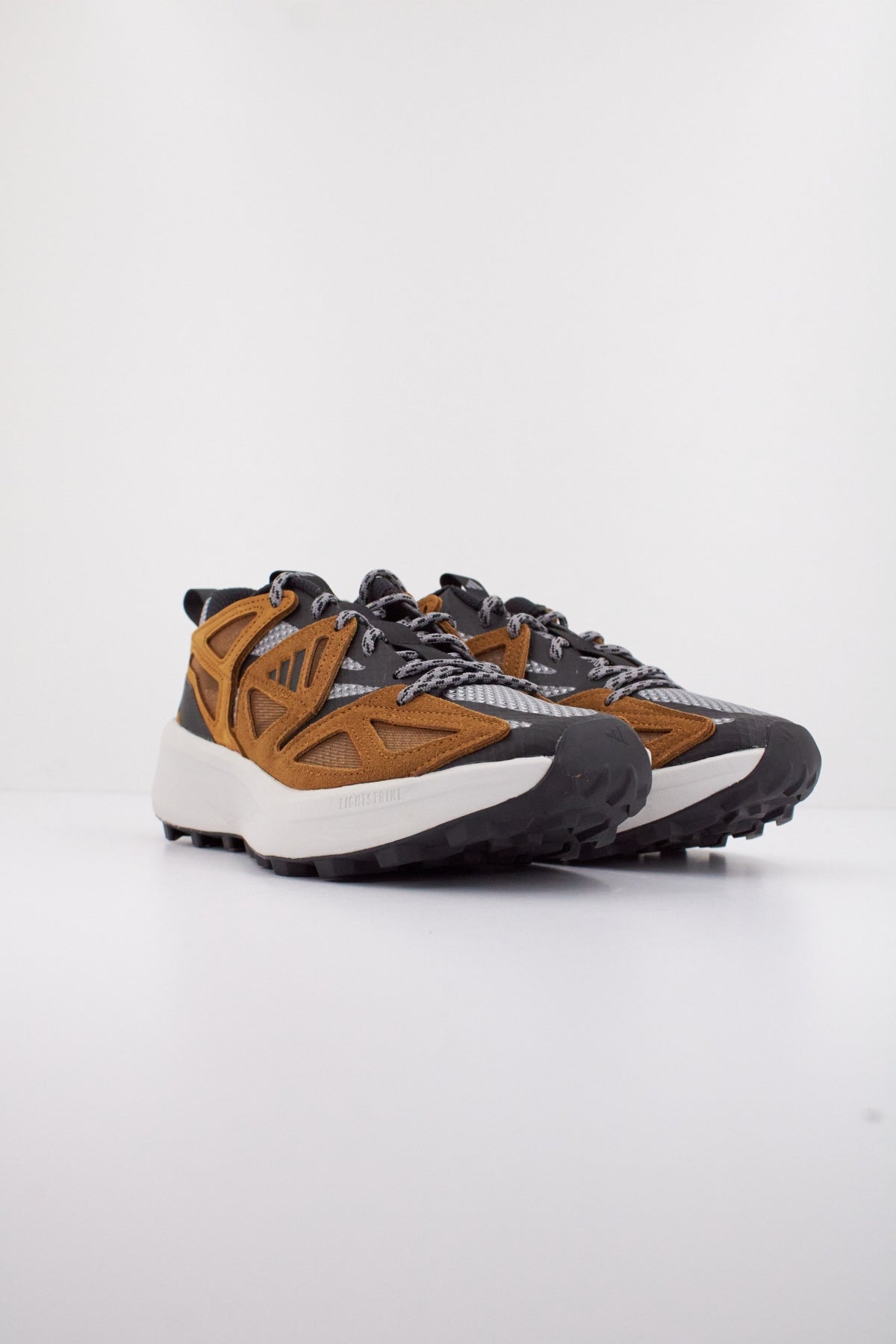 ADIDAS KANTAI TRAIL en color GRIS (2)