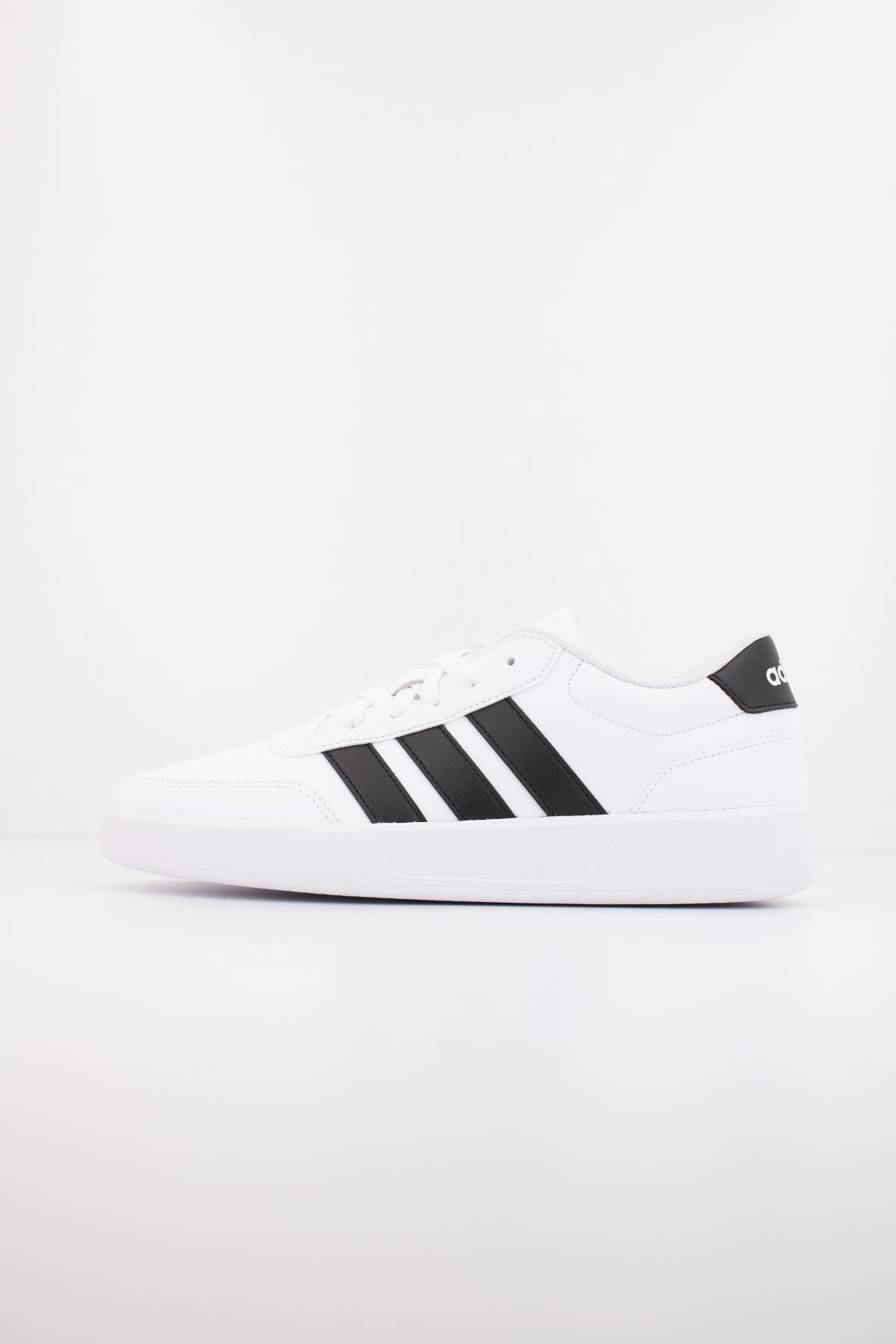 ADIDAS BREAKNET . en color BLANCO (1)