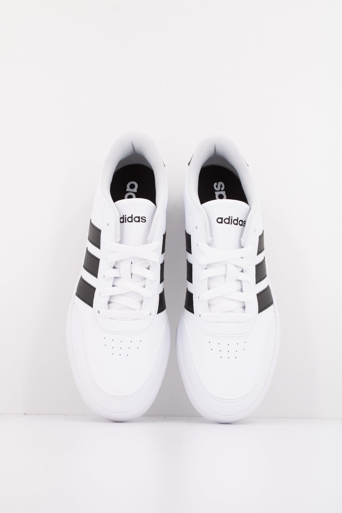 ADIDAS BREAKNET . en color BLANCO (3)