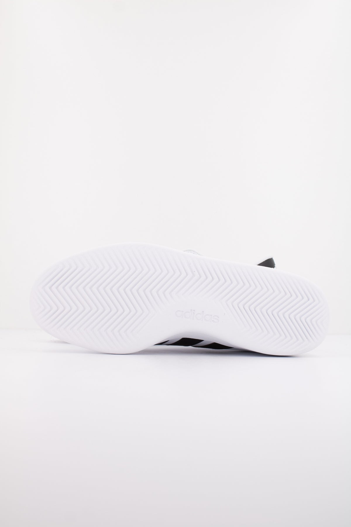 ADIDAS BREAKNET . en color BLANCO (5)