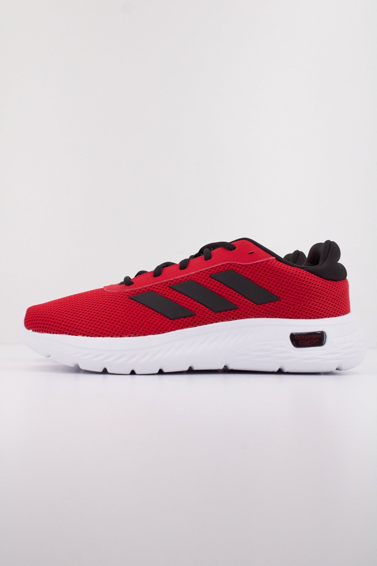 ADIDAS CLOUDFOAM COMFY en color ROJO  (1)