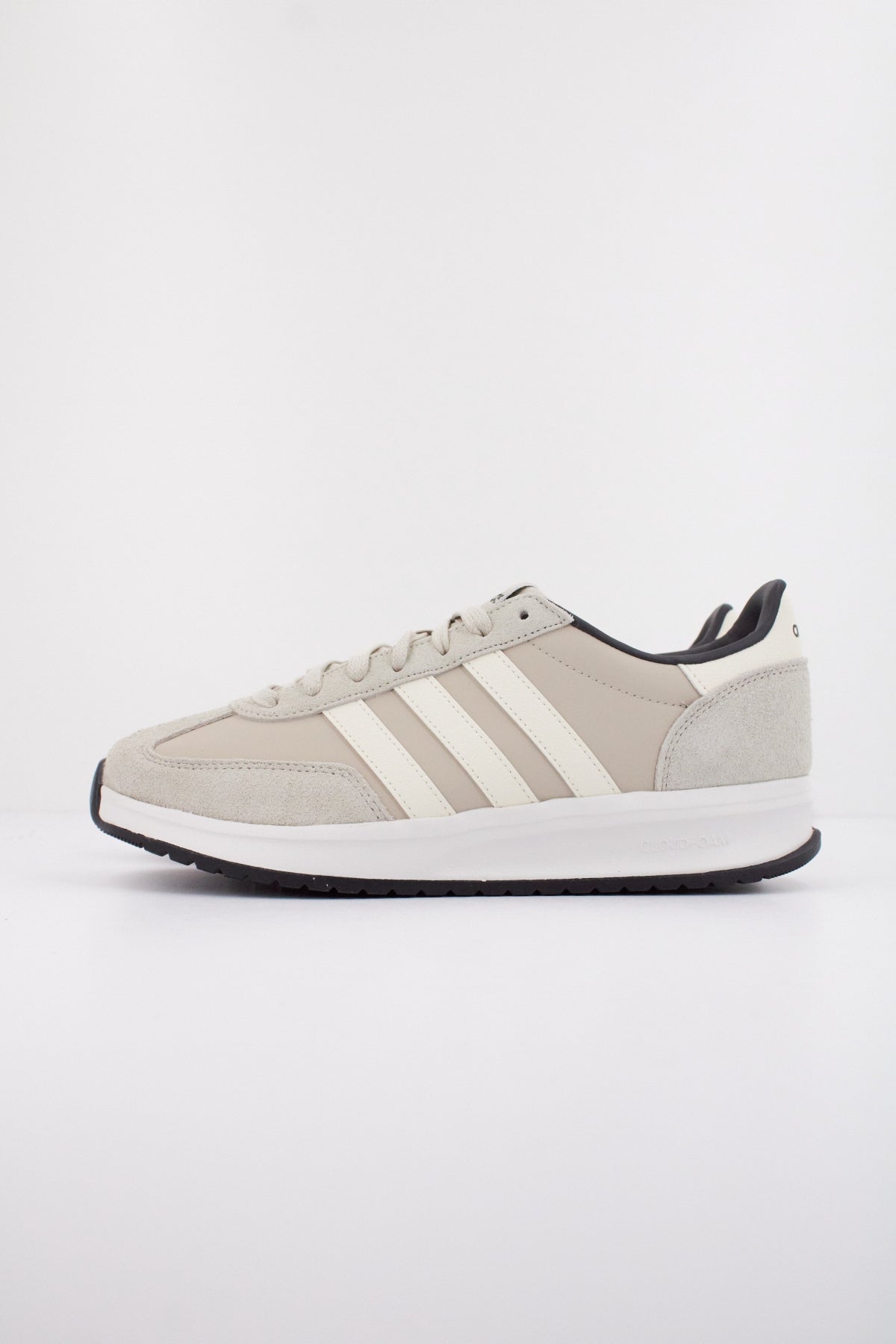 ADIDAS RUN s . en color BEIS (1)