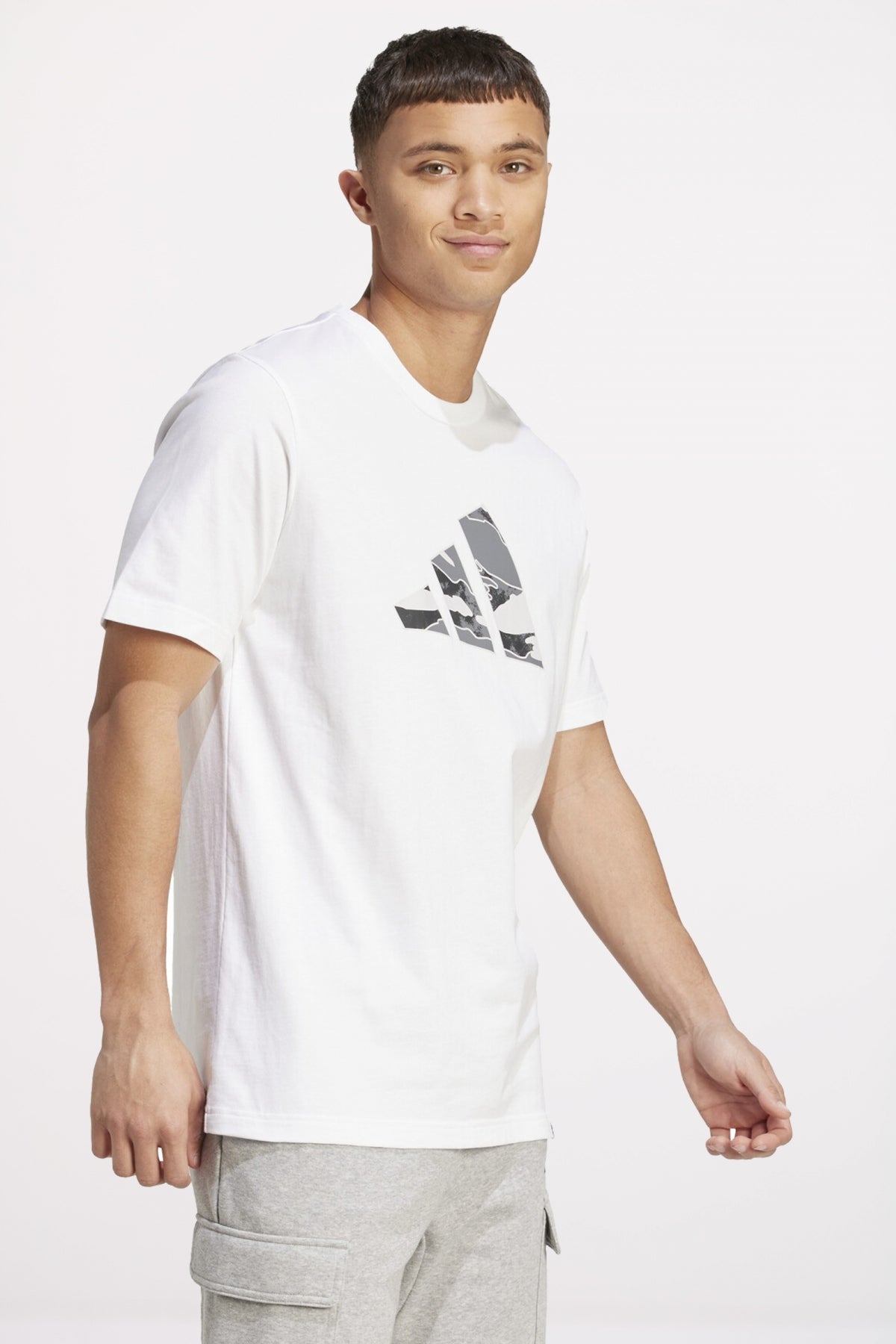 ADIDAS M CAMO LOGO T en color BLANCO (4)