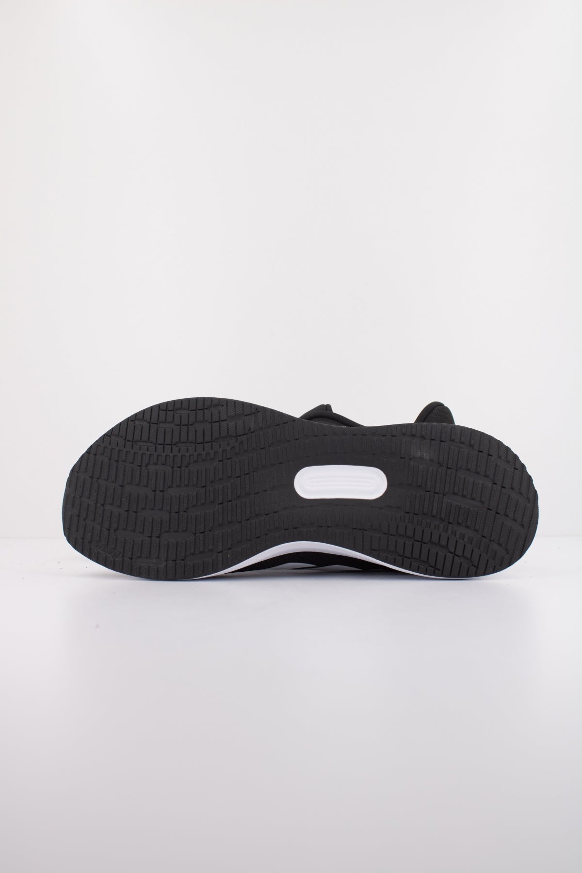 ADIDAS RUNFALCON en color NEGRO (5)