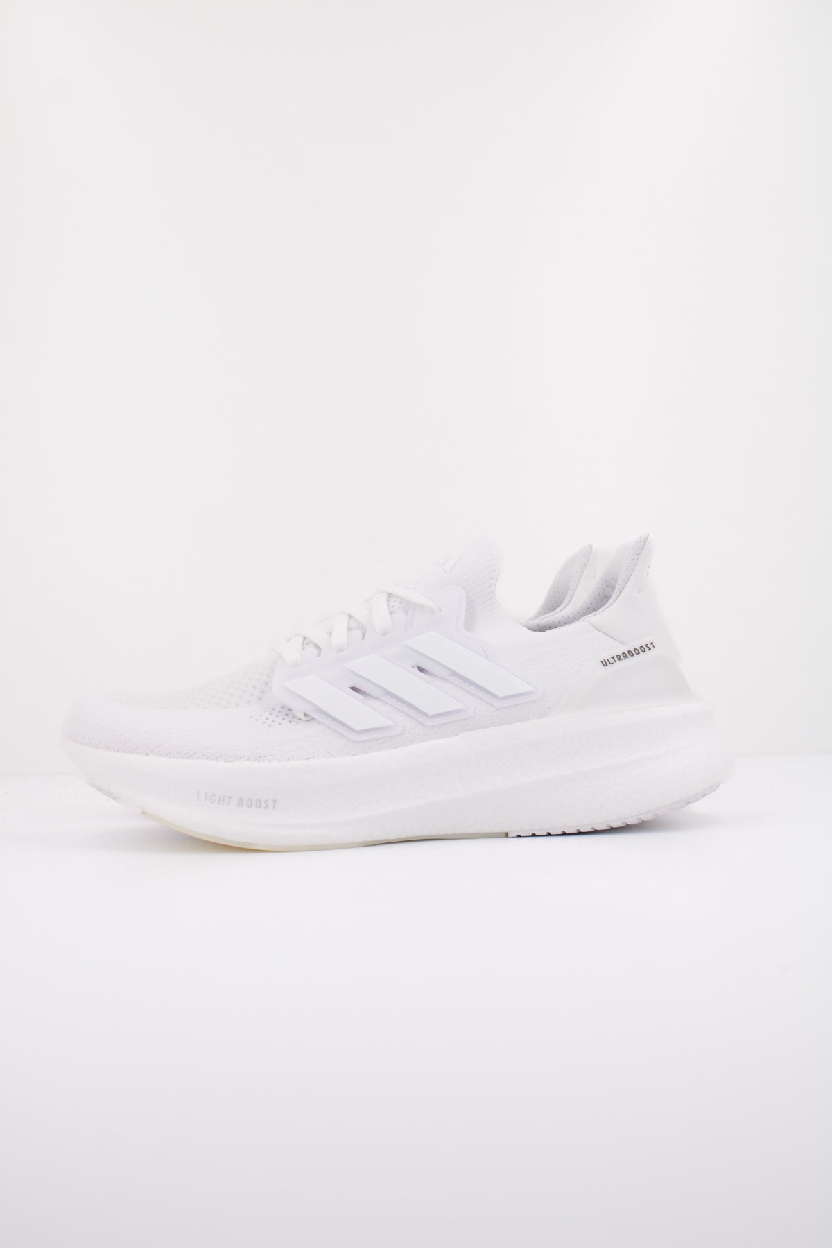 ADIDAS ULTRABOOST en color BLANCO (1)