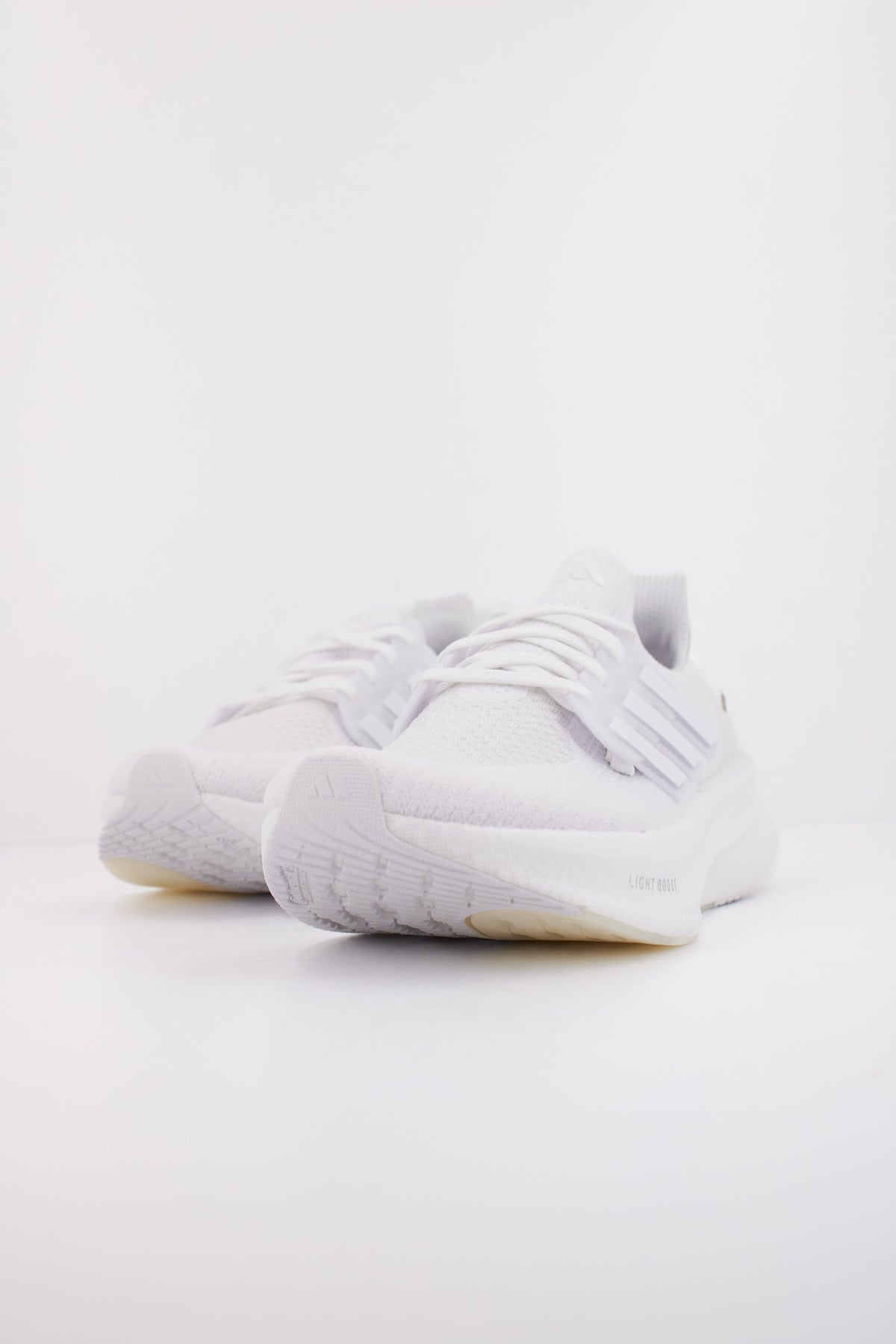 ADIDAS ULTRABOOST en color BLANCO (2)