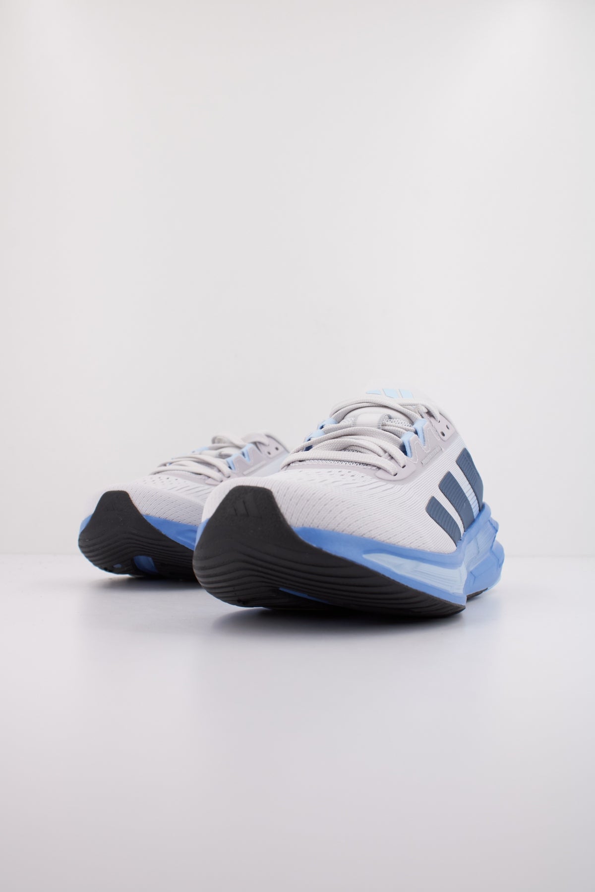 ADIDAS QUESTAR M en color GRIS (2)