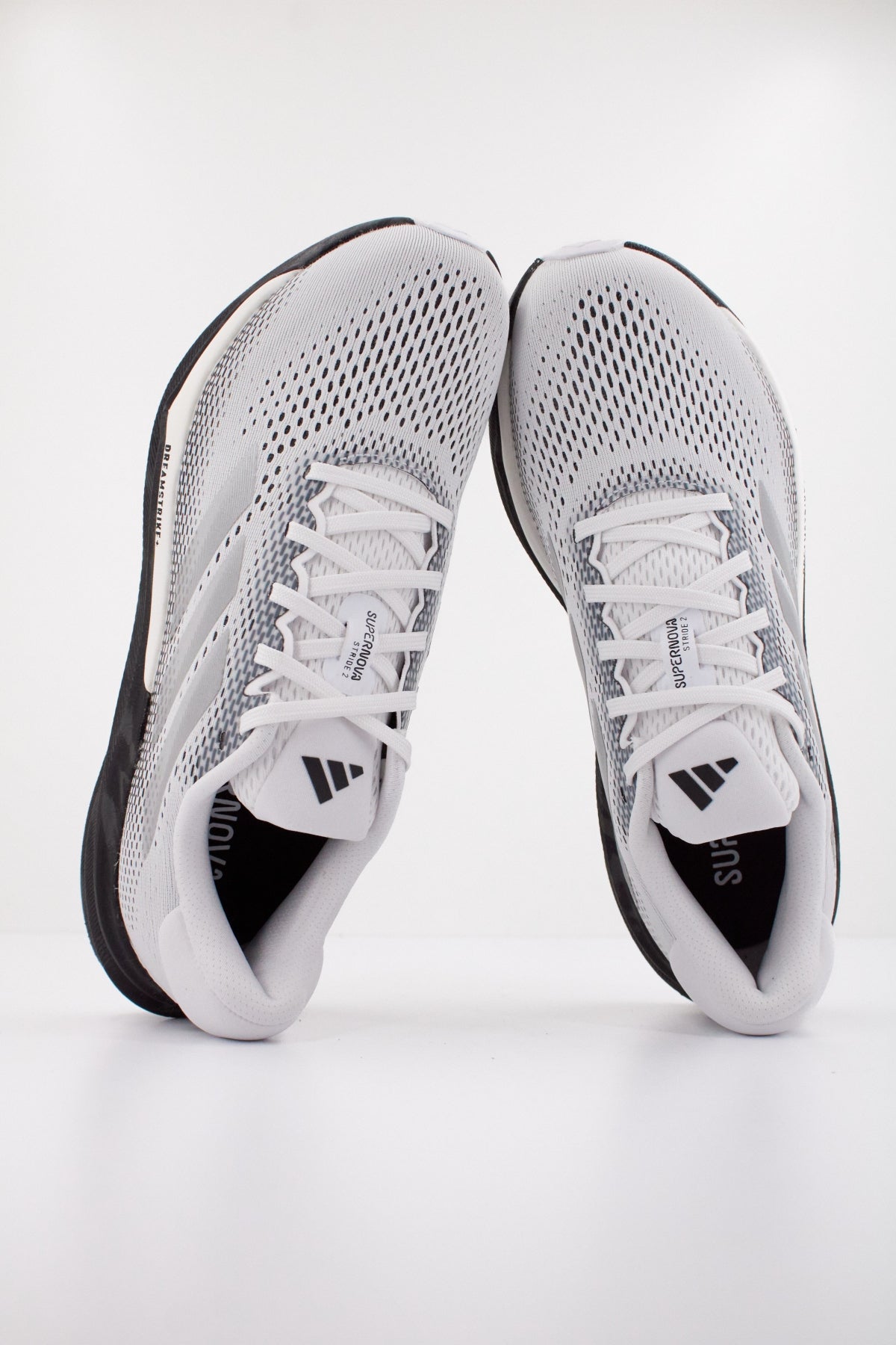 ADIDAS SUPERNOVA STRIDE en color BLANCO (3)