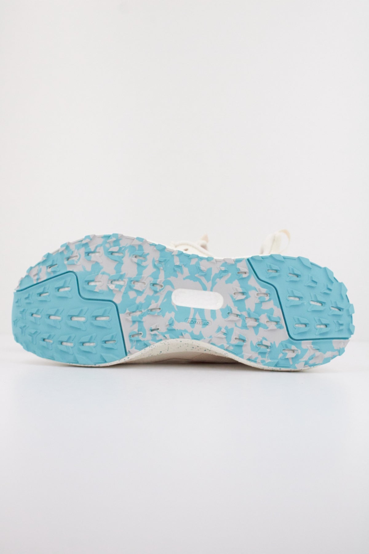 ADIDAS PUREBOOST CLIMAWA en color BEIS (5)