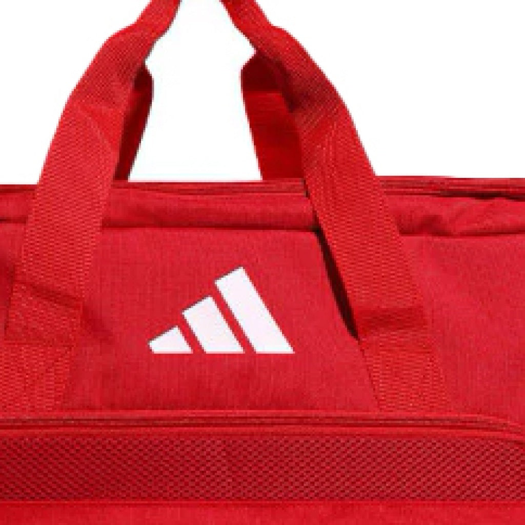 ADIDAS TIRO L DUFFLE M en color ROJO (6)