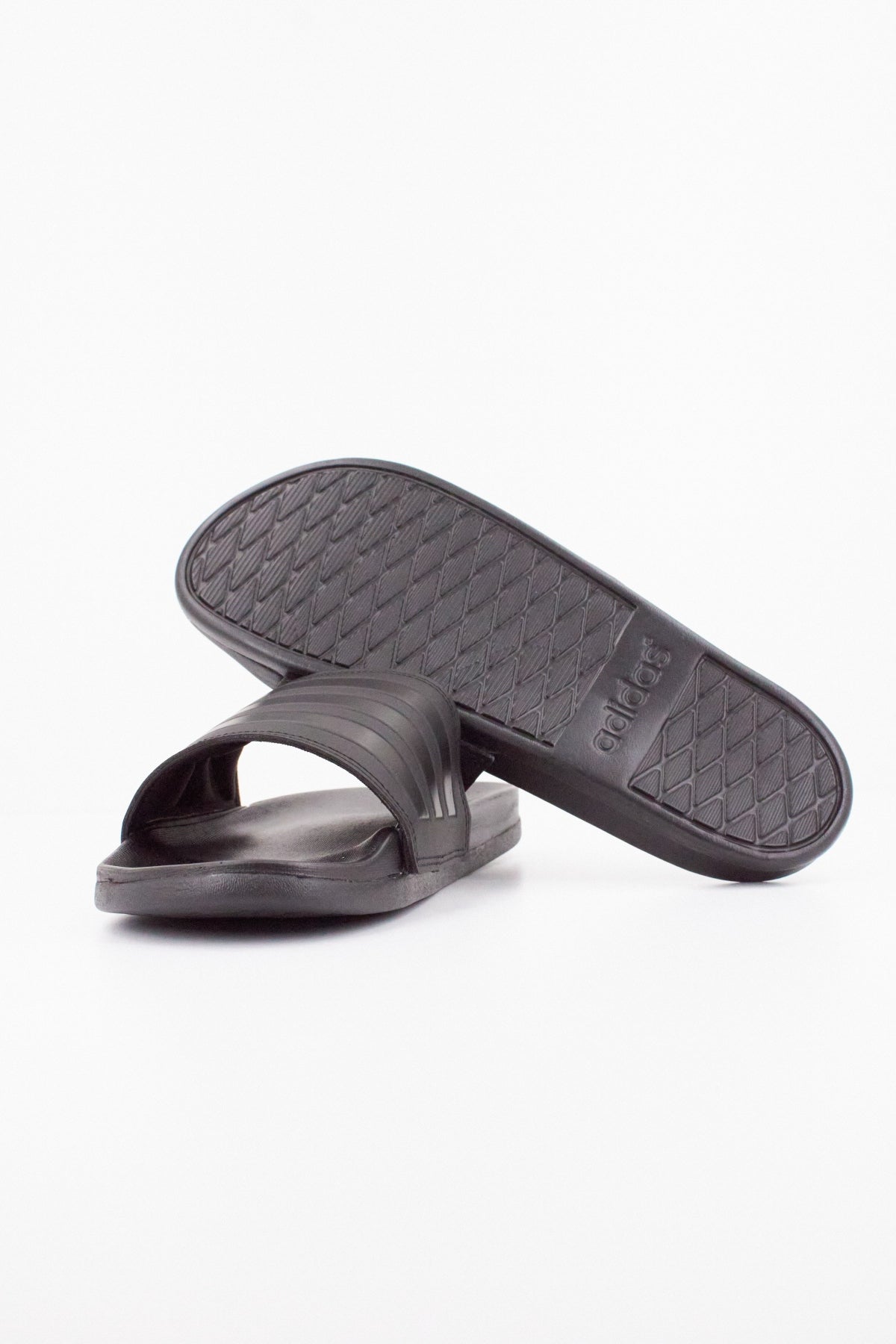 ADIDAS ADILETTE COMFORT en color NEGRO (5)