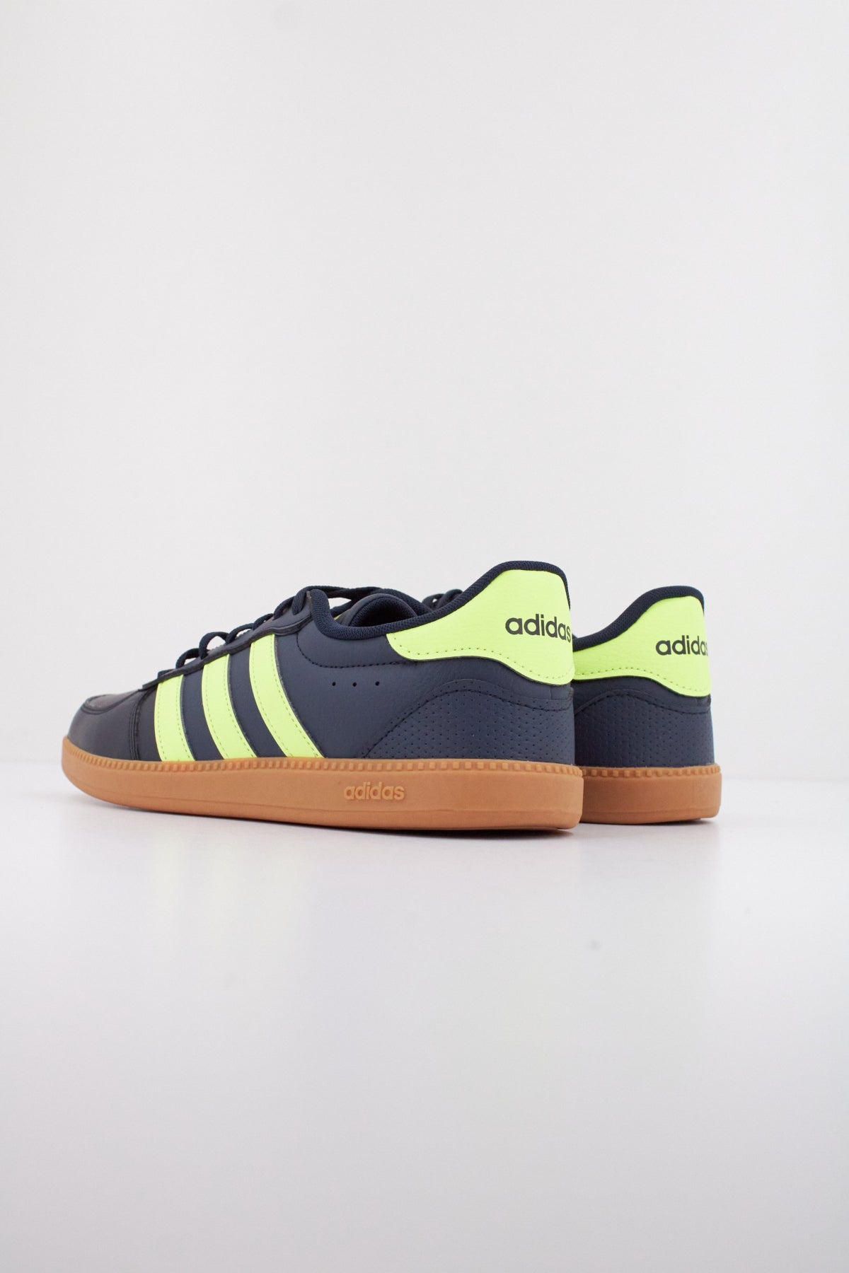 ADIDAS BREAKNET SLEEK en color AZUL (5)