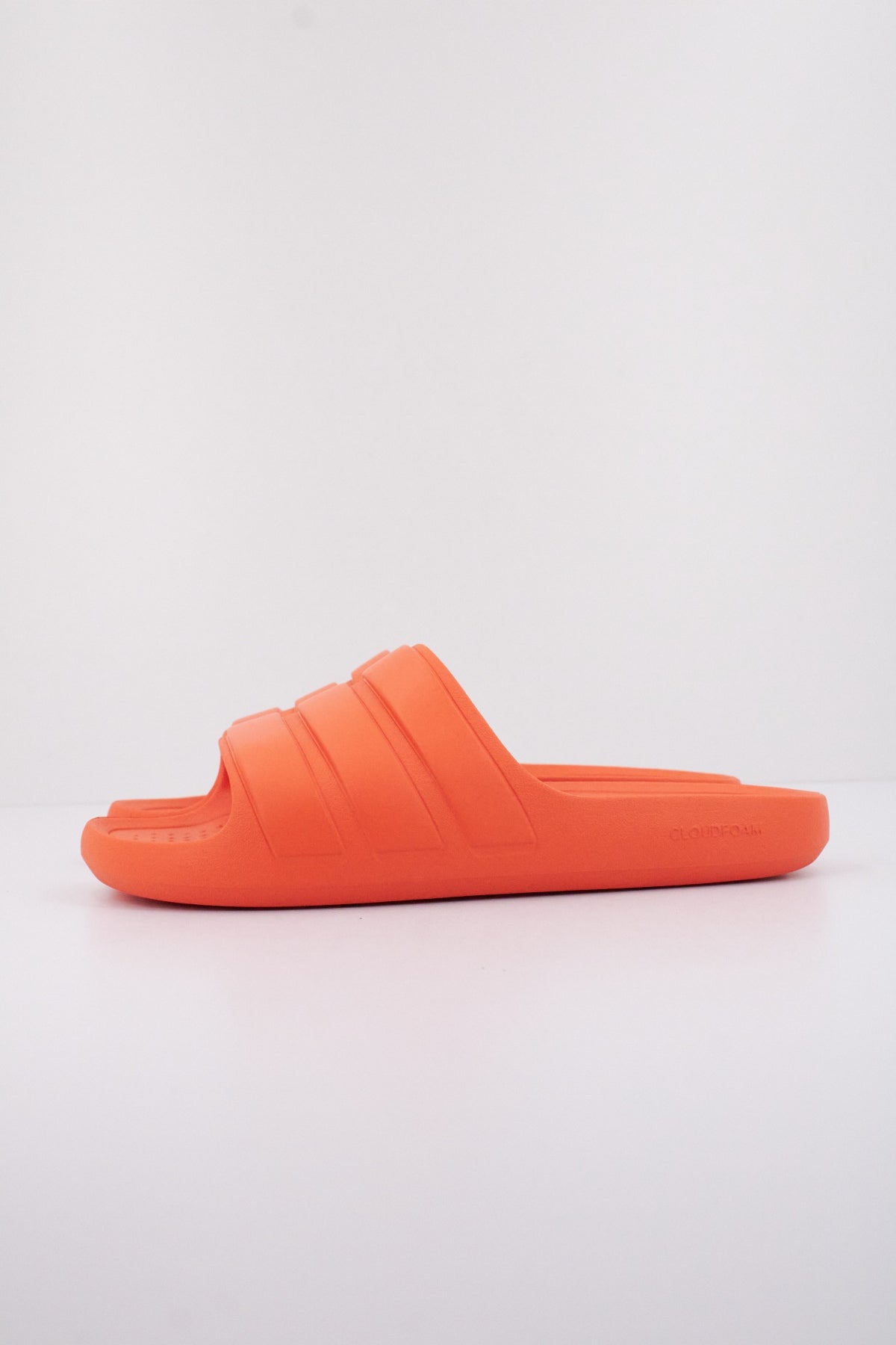 ADIDAS ADILETTE FLOW en color NARANJA (1)