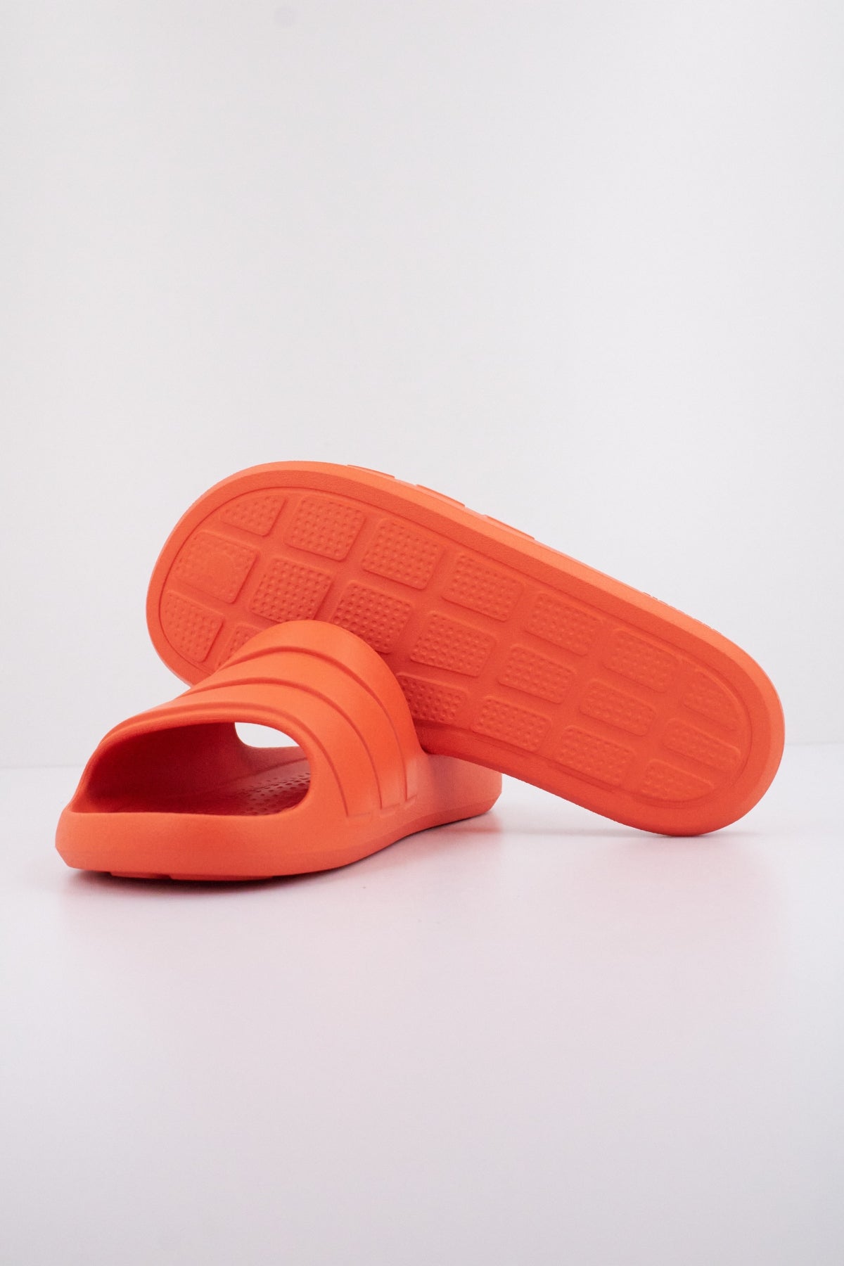 ADIDAS ADILETTE FLOW en color NARANJA (5)