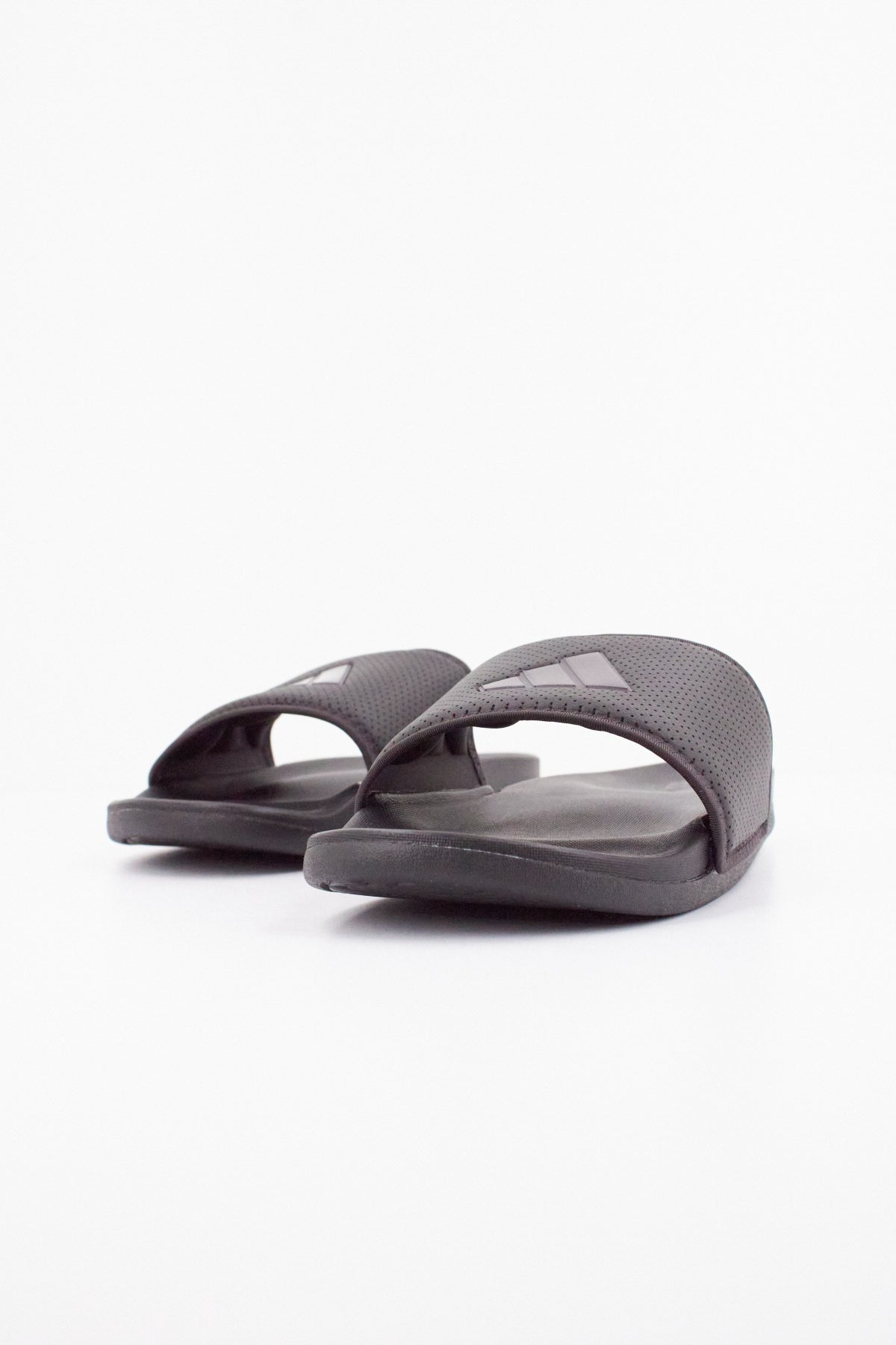 ADIDAS ADILETTE COMFORT en color NEGRO (2)