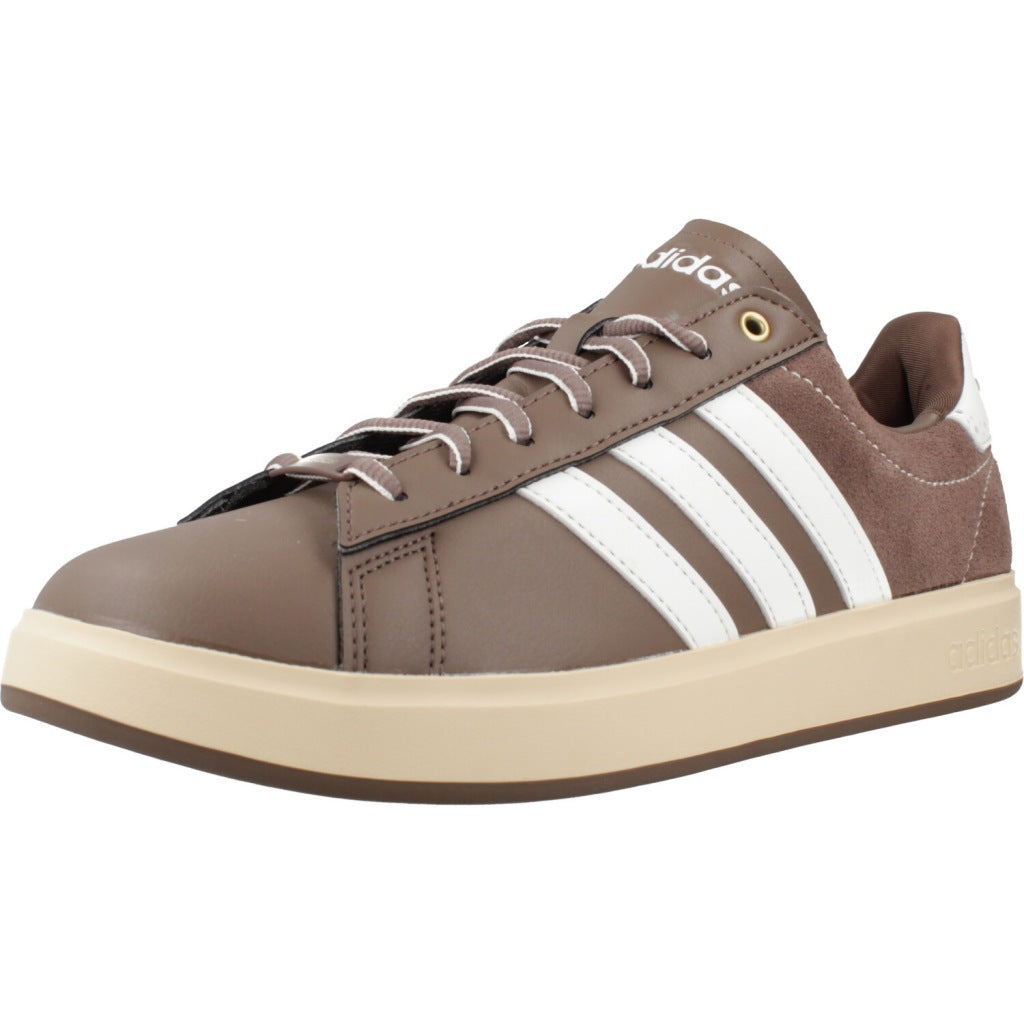 ADIDAS GRAND COURT . en color MARRON (1)
