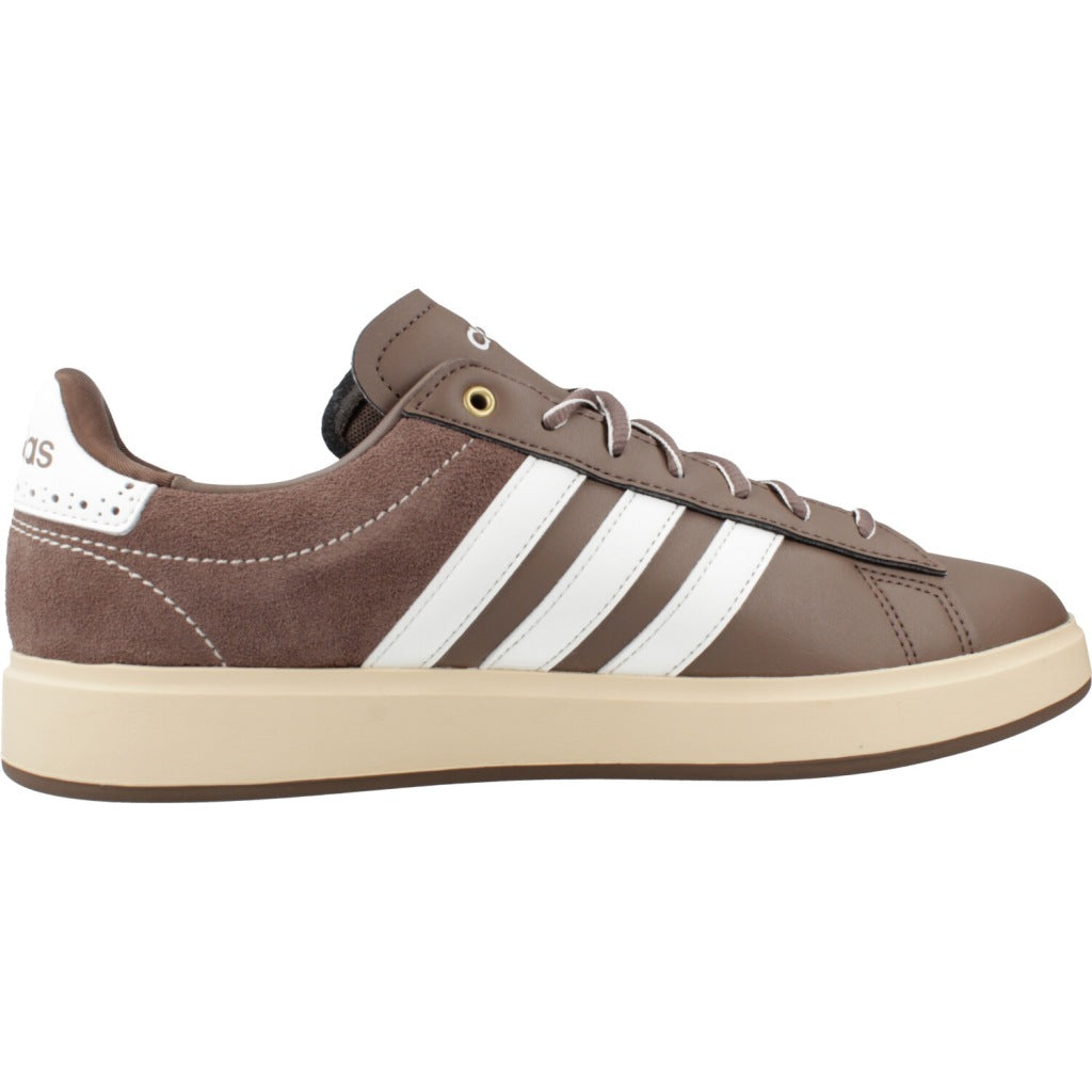 ADIDAS GRAND COURT . en color MARRON (4)