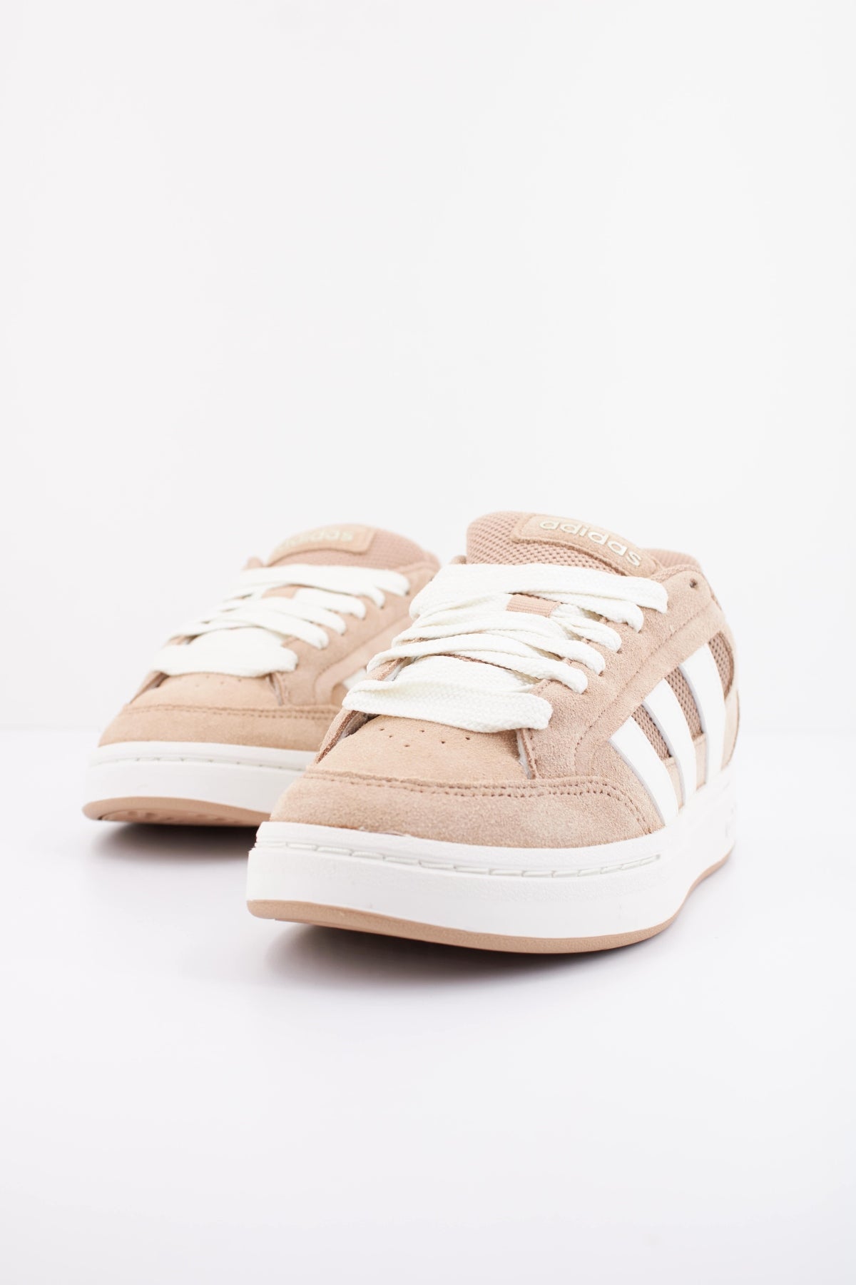ADIDAS GC ALPHA SK en color MARRON (2)