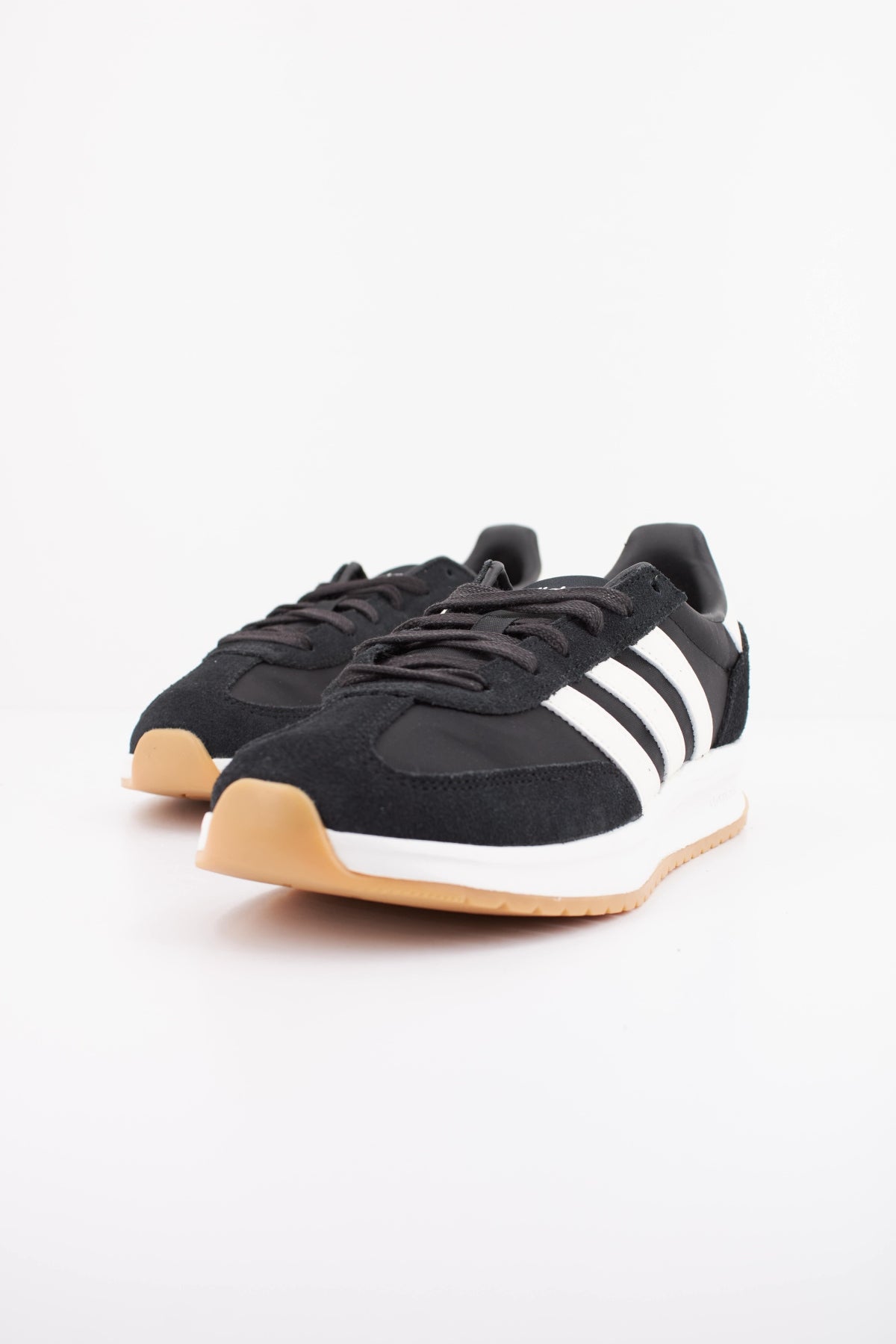 ADIDAS RUN S . en color NEGRO (2)