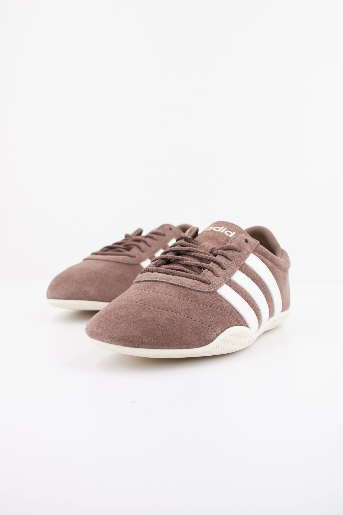 ADIDAS GRAND COURT LO en color MARRON (2)