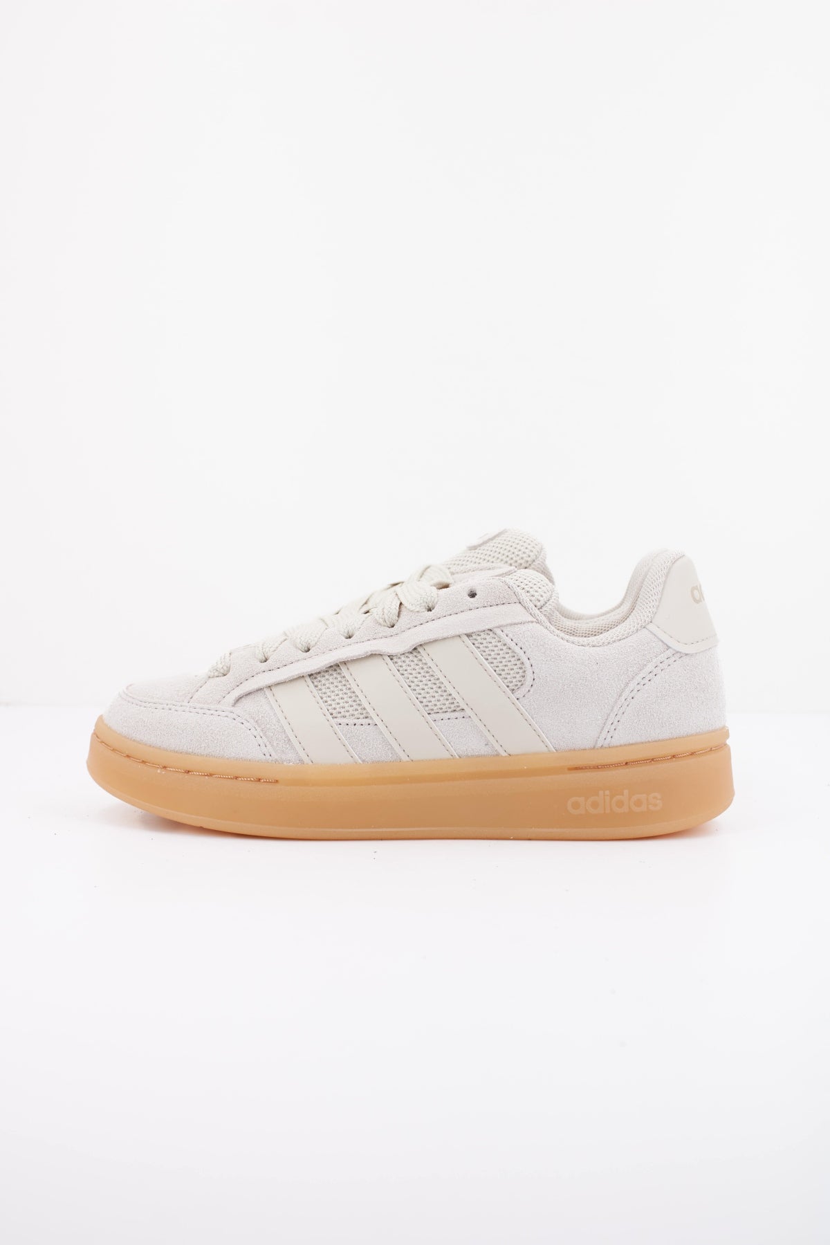 ADIDAS GC ALPHA SK en color BEIS (1)