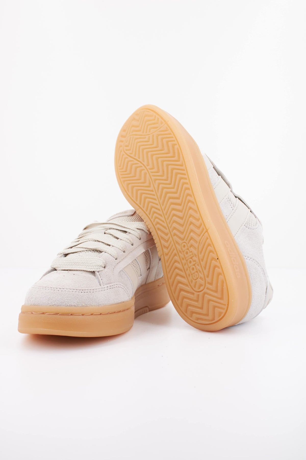ADIDAS GC ALPHA SK en color BEIS (5)