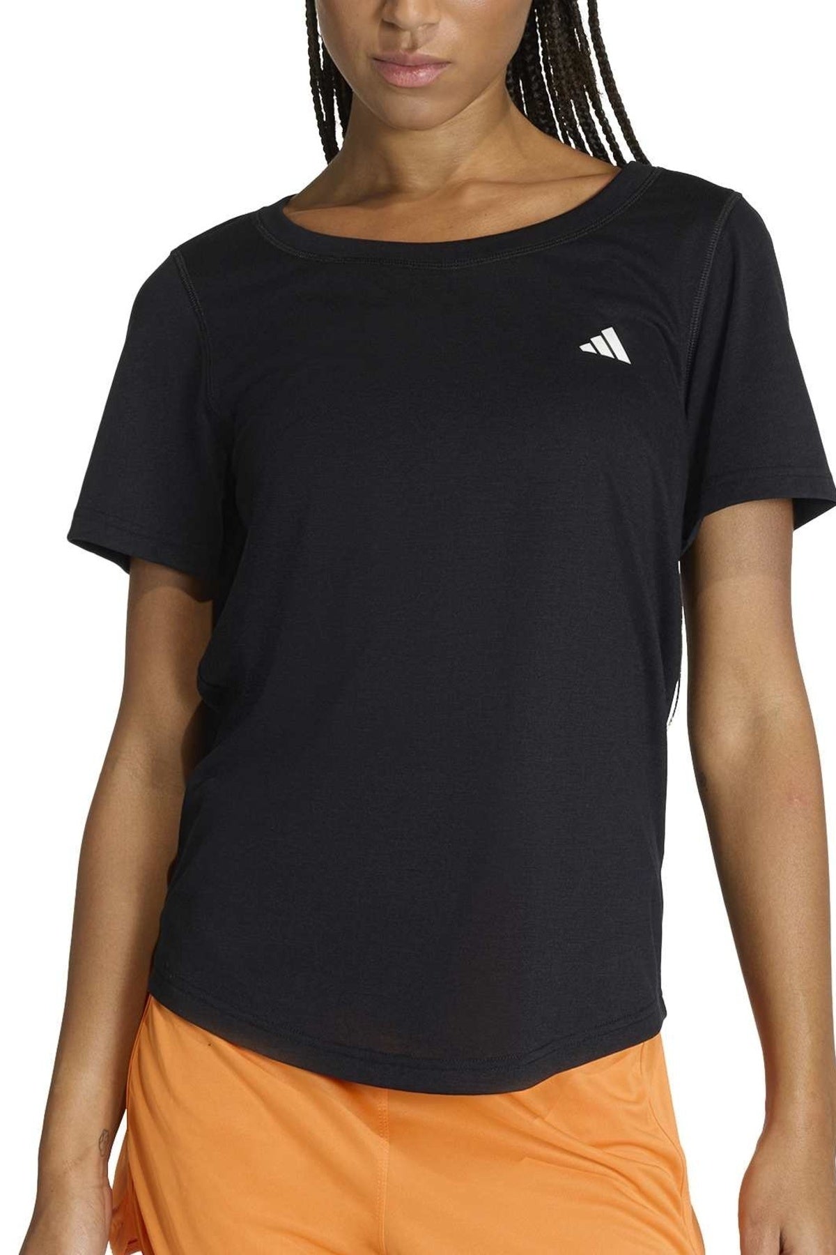 ADIDAS WE MIN SCP TEE en color NEGRO (2)